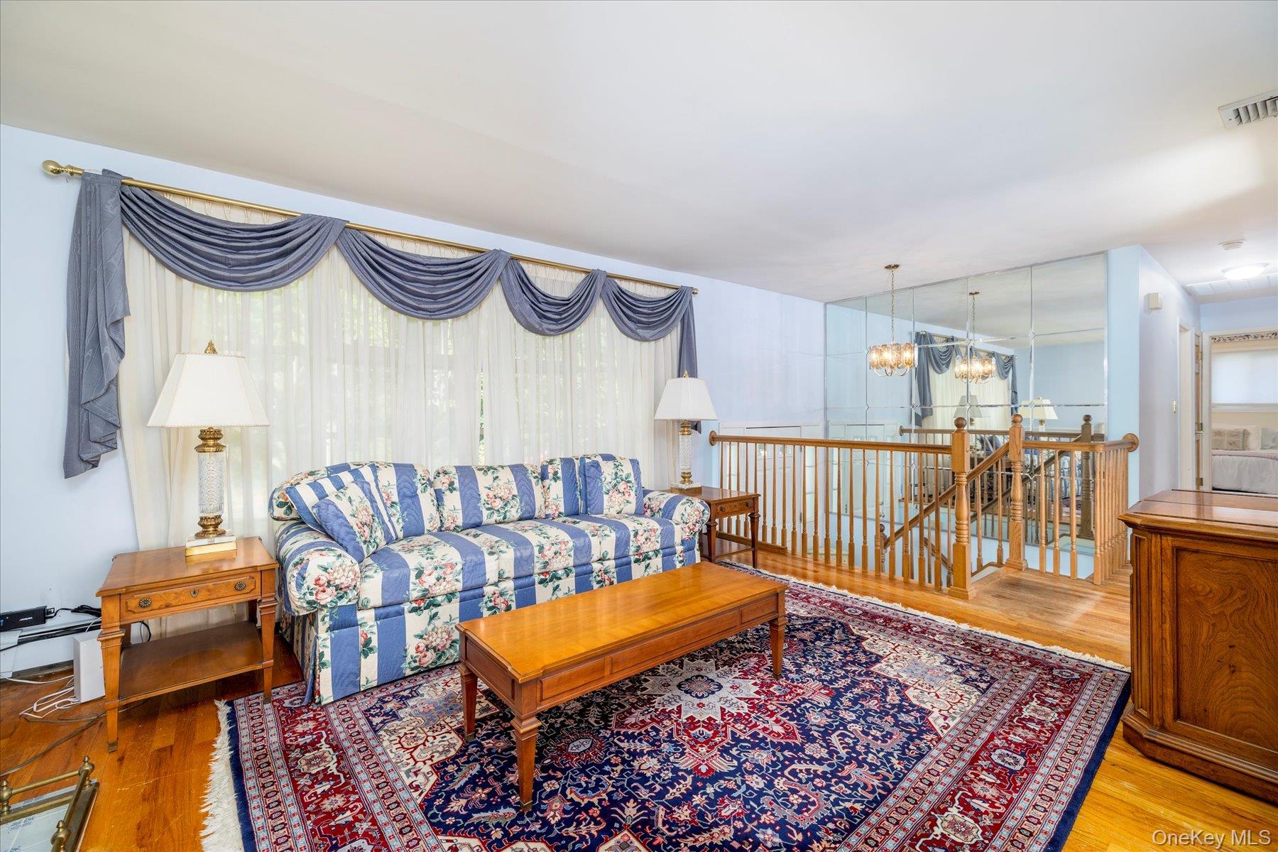 #4 photo, 33 Starks Place, ナッソー郡 Lynbrook , NY 11563