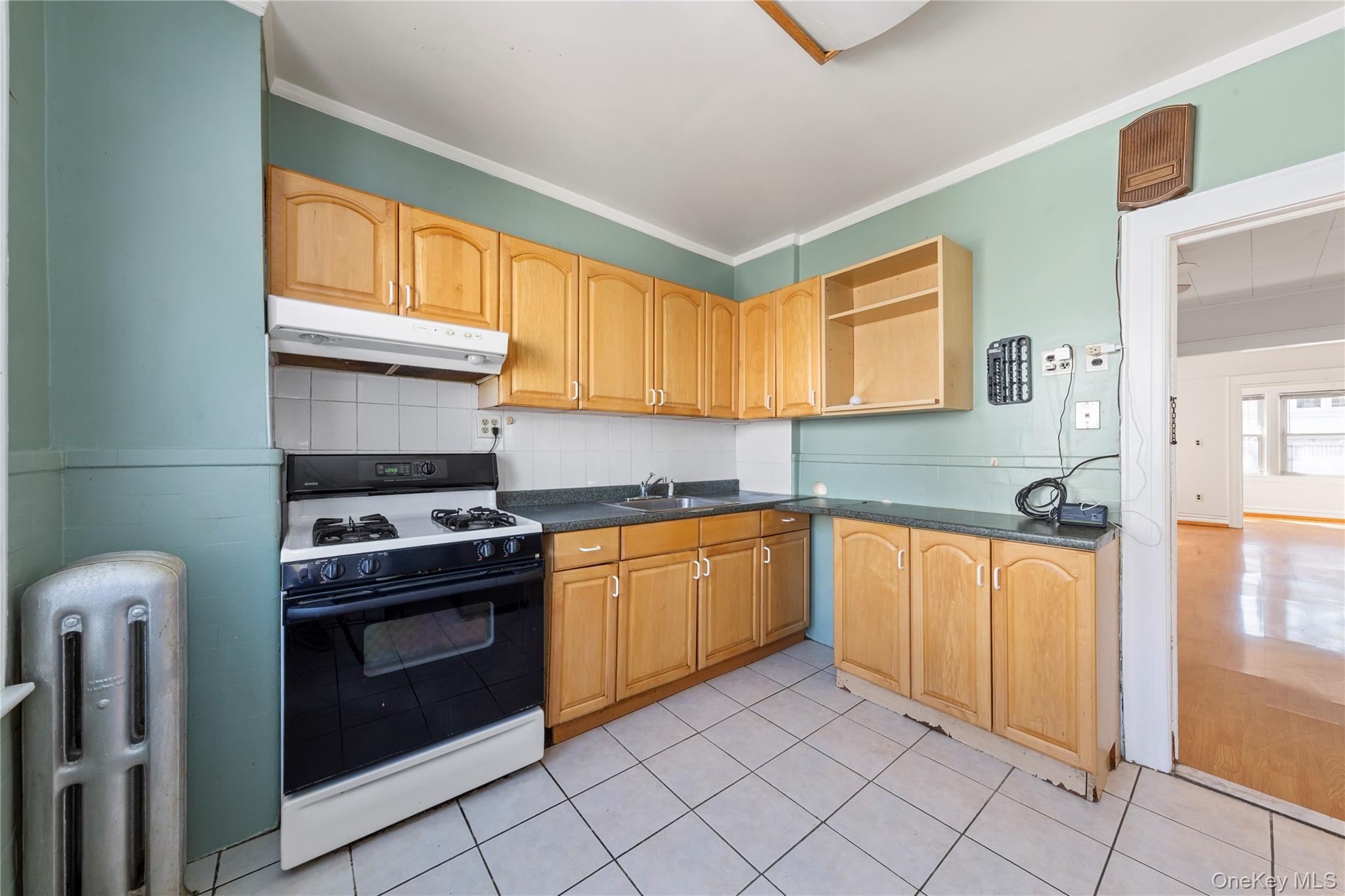 #10 photo, 9037 180th Street, クイーンズ区 Jamaica , NY 11432