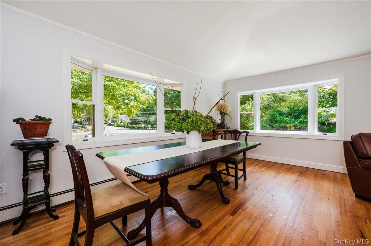 #11 photo, 237 Oakwood Road, Huntington , NY 11743