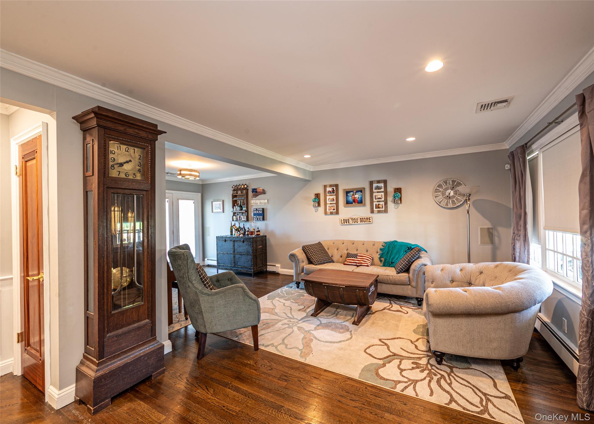 #16 photo, 74 Broadway, Bethpage , NY 11714