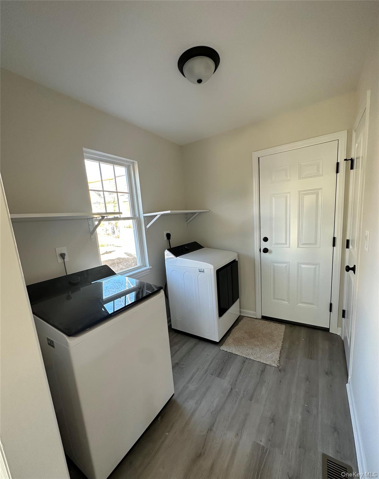 #3 photo, 5 Cooper Avenue, Huntington Station , NY 11746