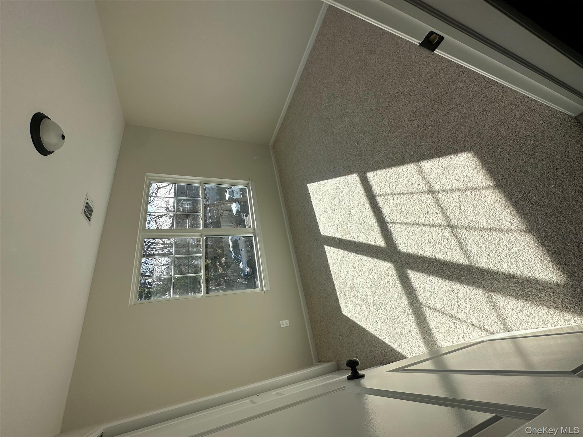 #7 photo, 5 Cooper Avenue, Huntington Station , NY 11746