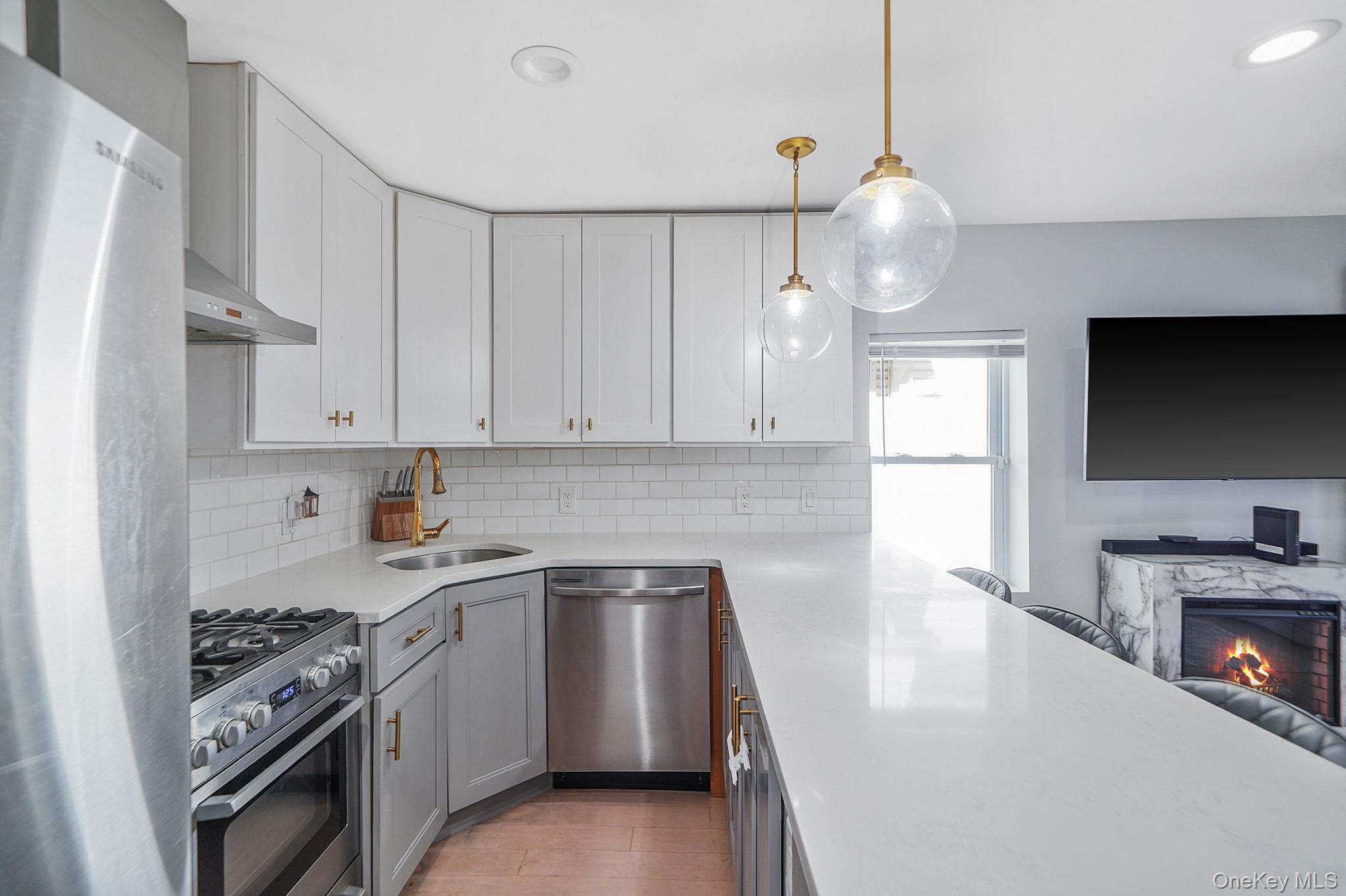 #5 photo, 252 Arthur Street, ナッソー郡 Freeport , NY 11520