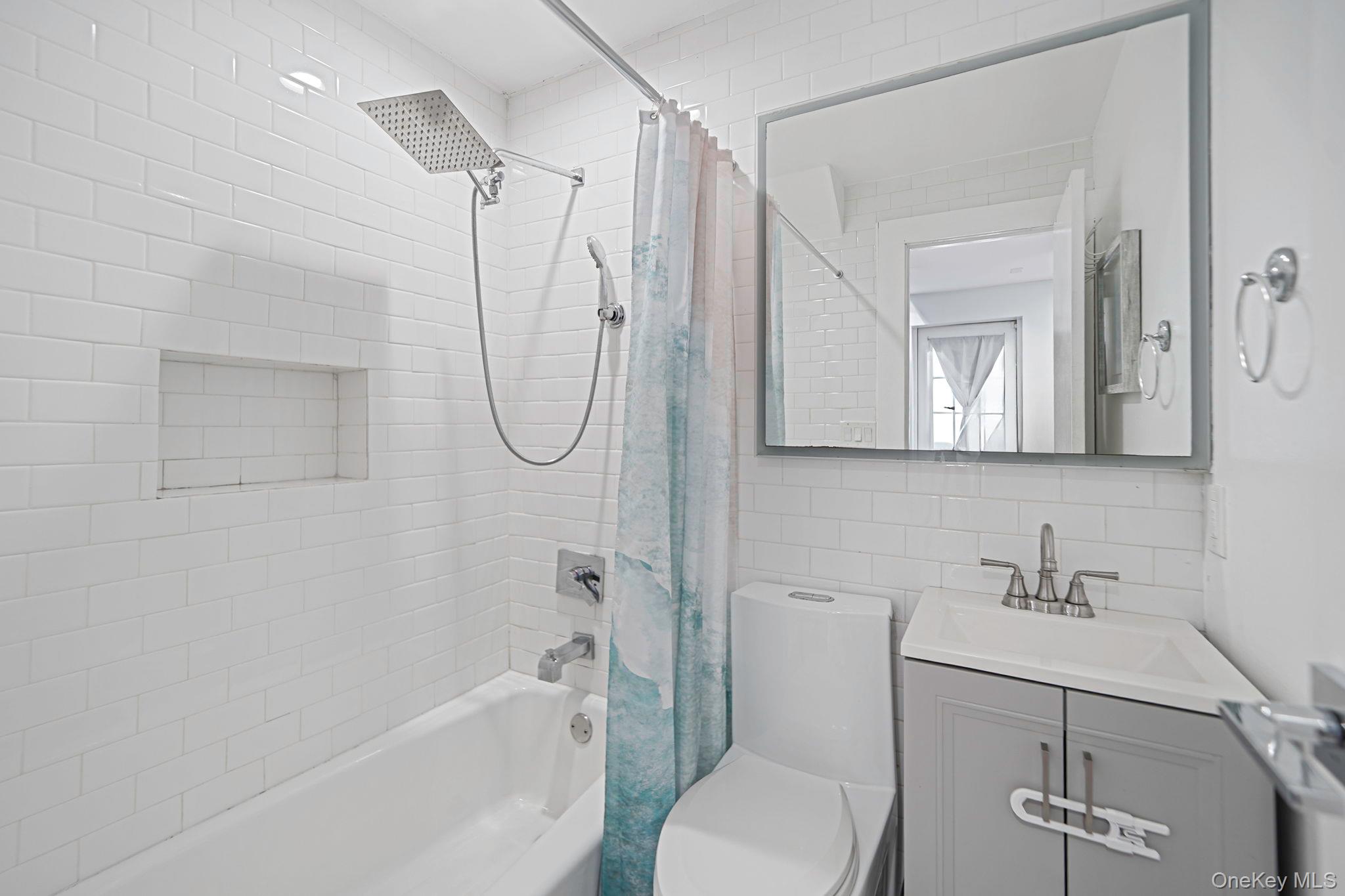 #9 photo, 252 Arthur Street, ナッソー郡 Freeport , NY 11520