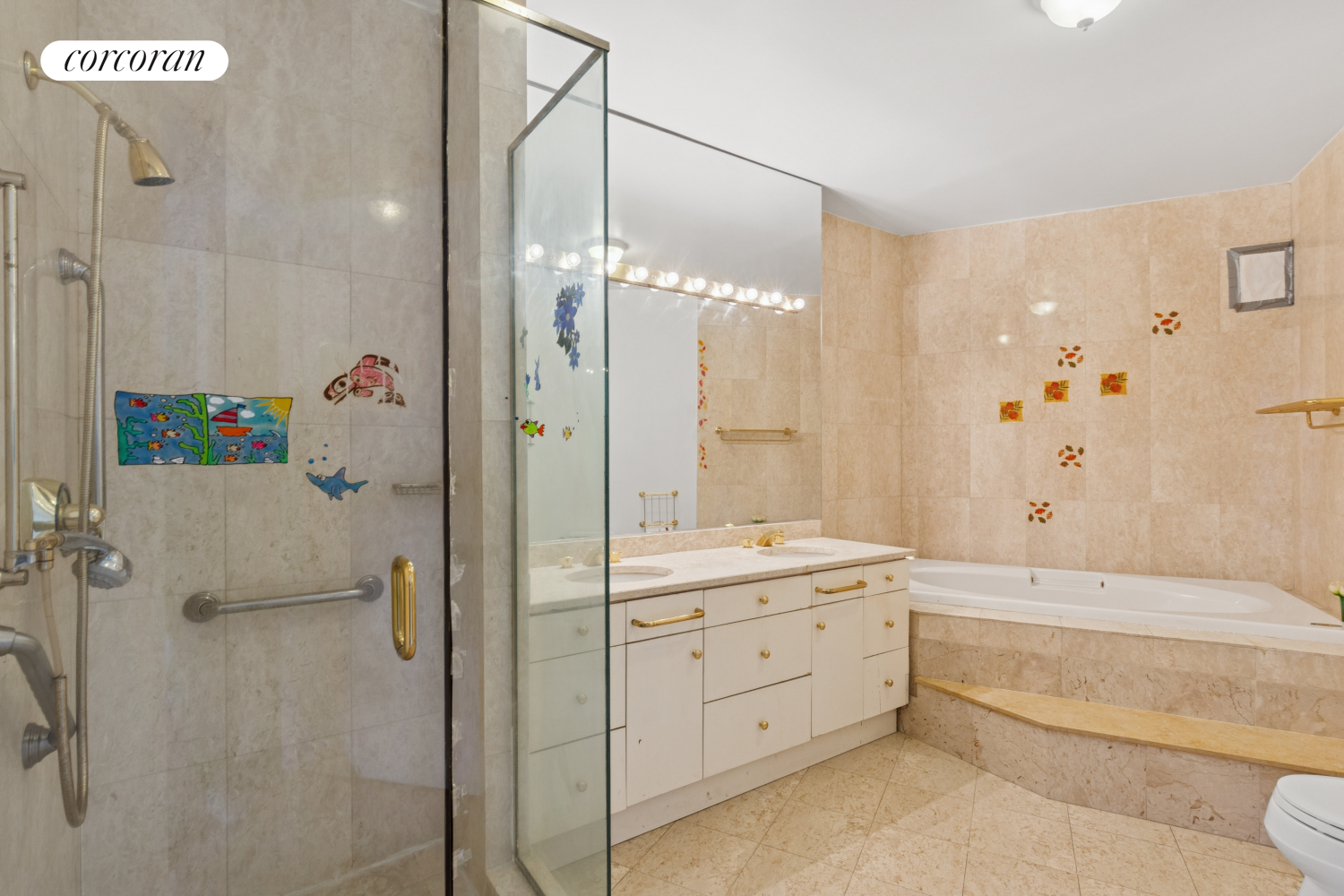 #8 photo, 1965 BROADWAY, マンハッタン Lincoln Square , NY 10023