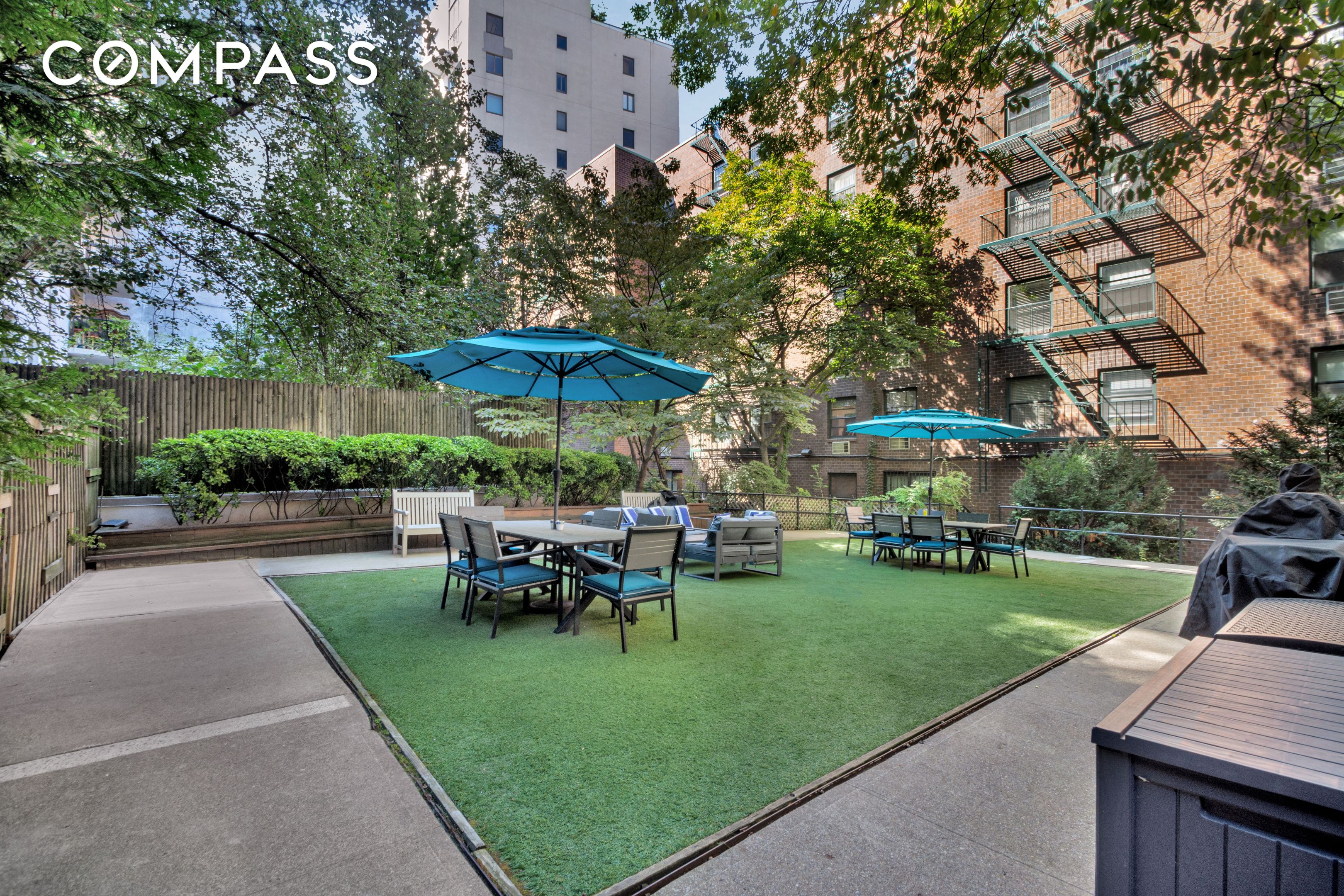 #16 photo, New York City, West Village , NY 10014