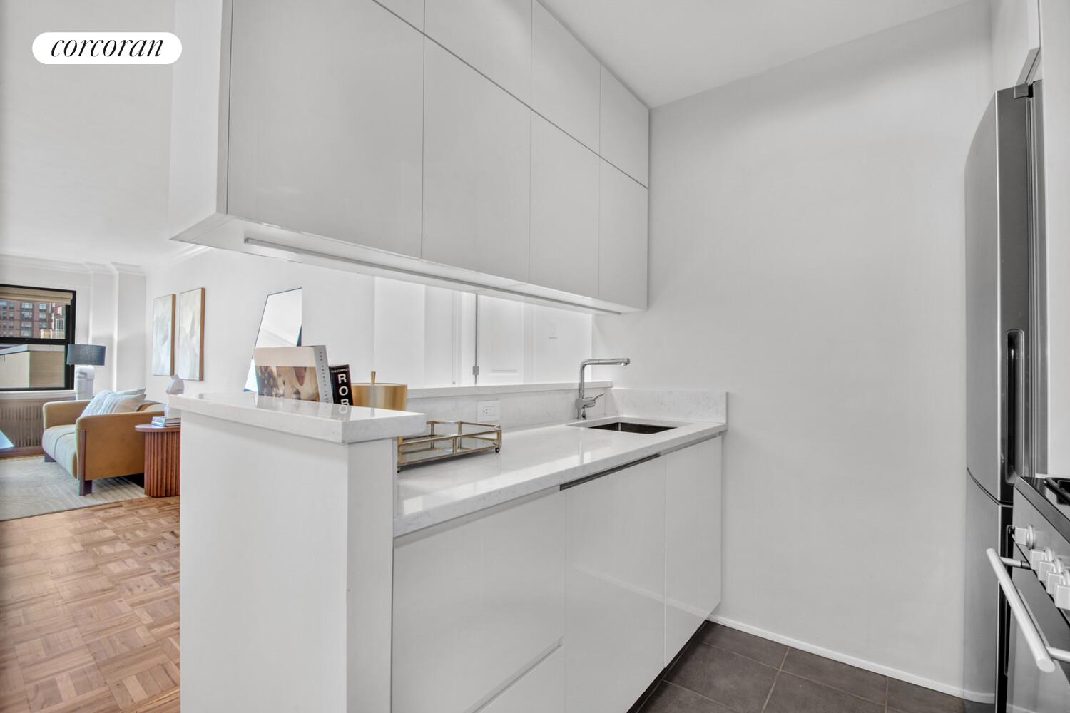 #6 photo, 240 E 76TH Street, Lenox Hill , NY 10021