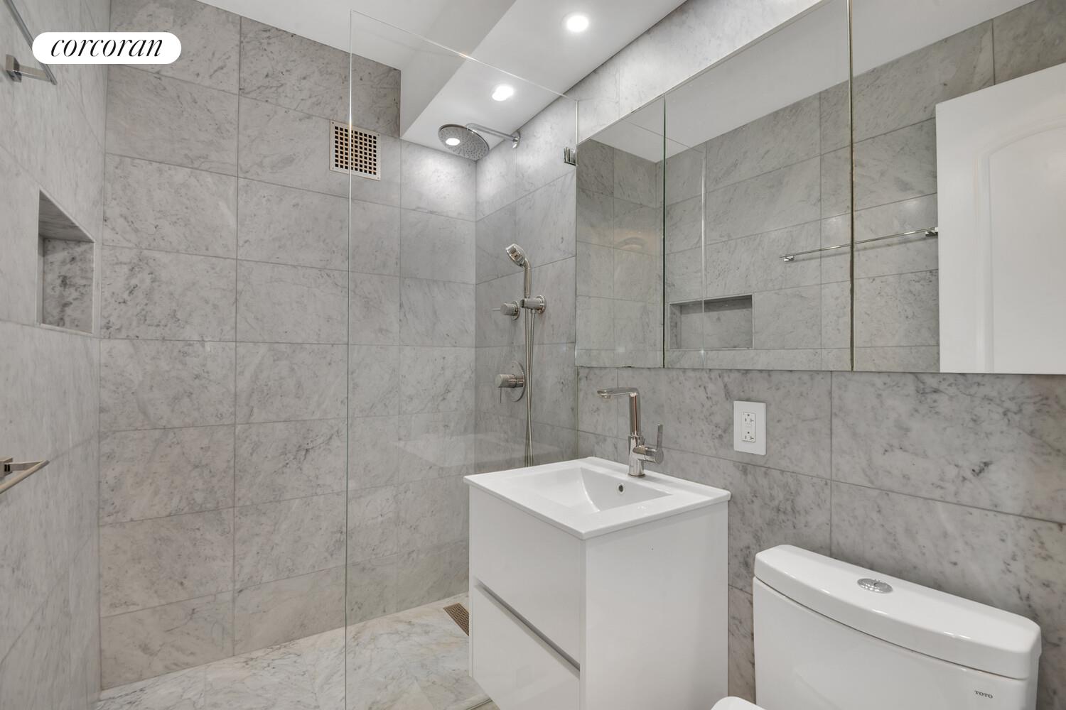 #9 photo, 240 E 76TH Street, Lenox Hill , NY 10021