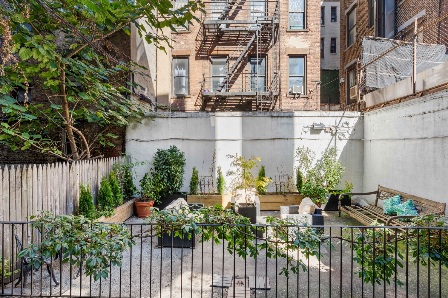 #8 photo, 239 E 10TH Street, East Village , NY 10003