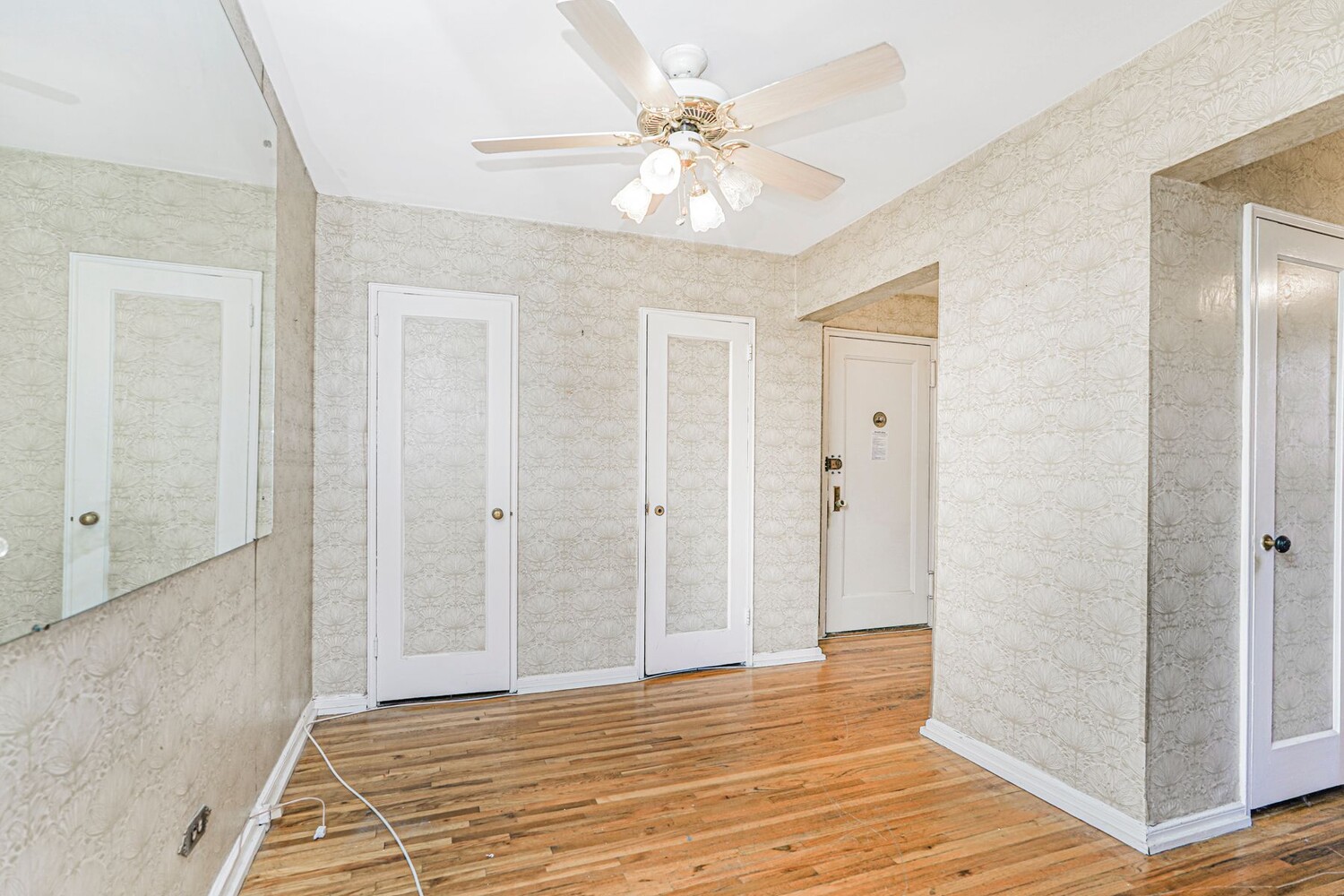 #3 photo, 2514 E 7TH Street, Sheepshead Bay , NY 11235