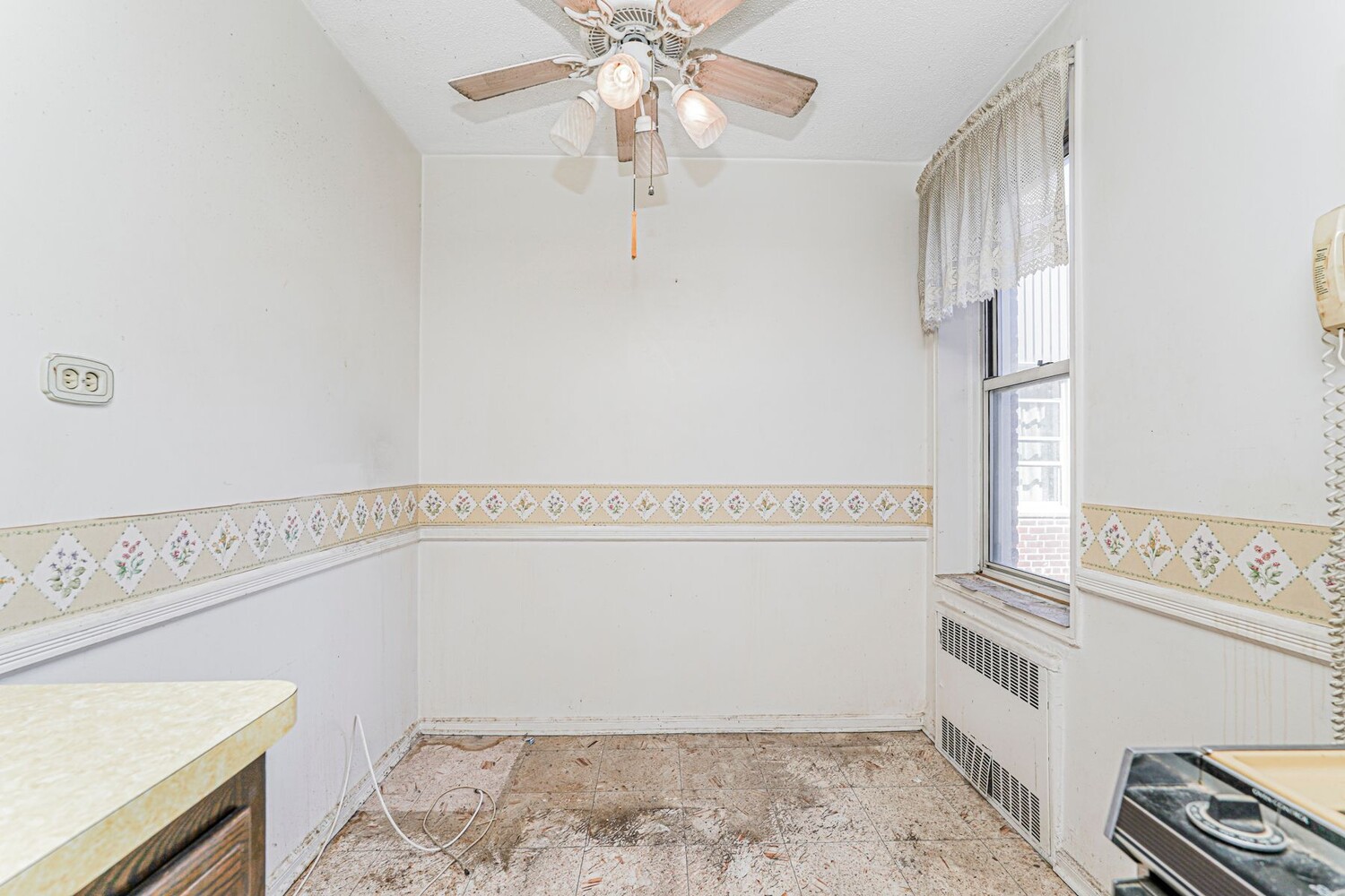 #5 photo, 2514 E 7TH Street, Sheepshead Bay , NY 11235