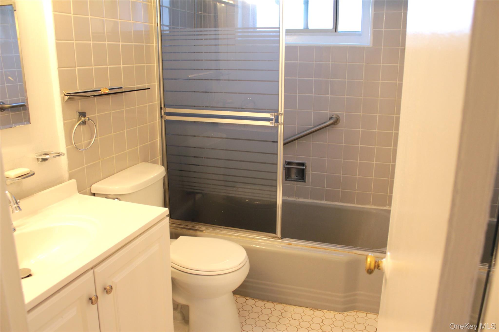 #15 photo, 28 DeHaven Drive, Yonkers , NY 10701