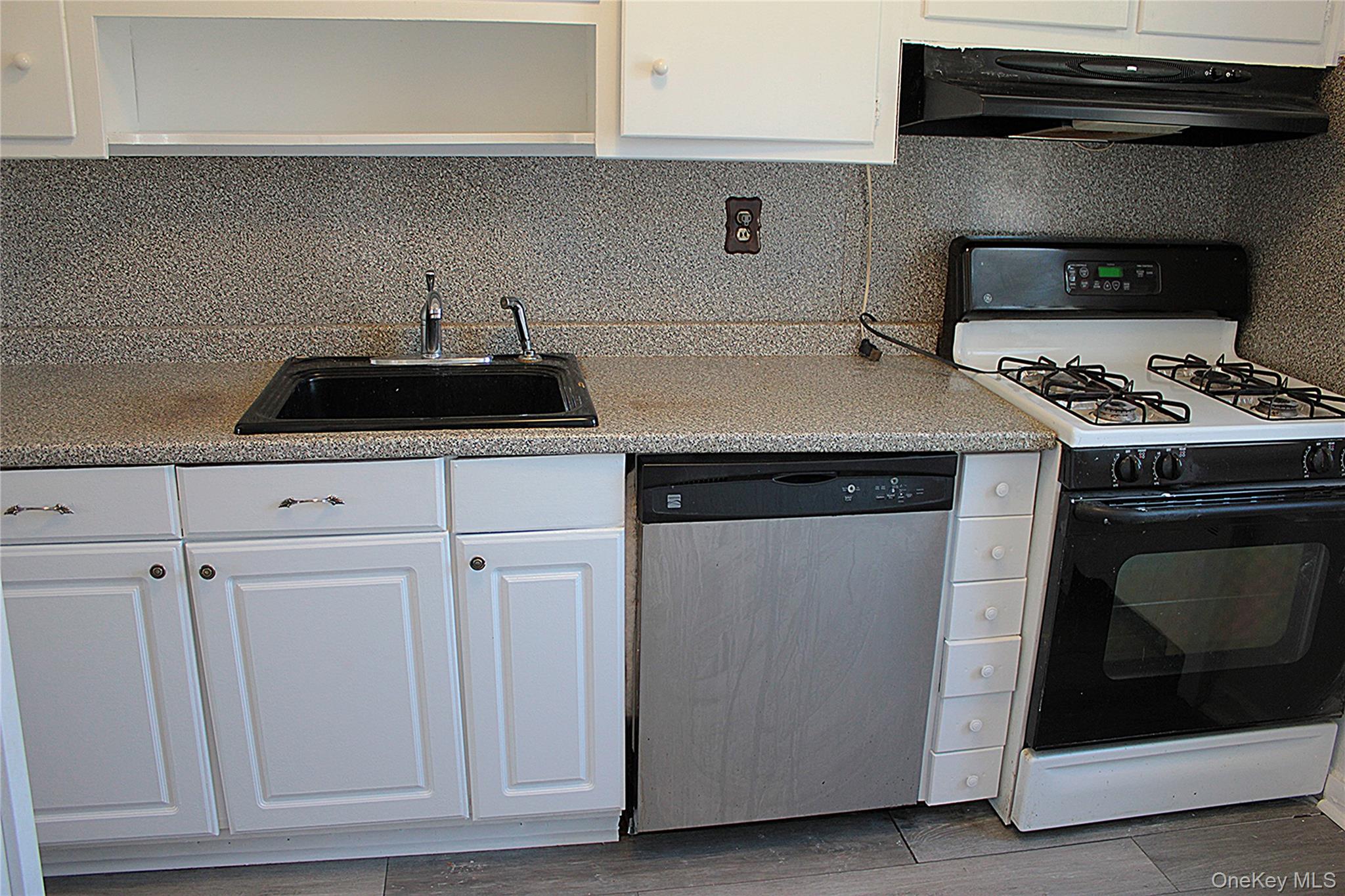 #3 photo, 28 DeHaven Drive, Yonkers , NY 10701