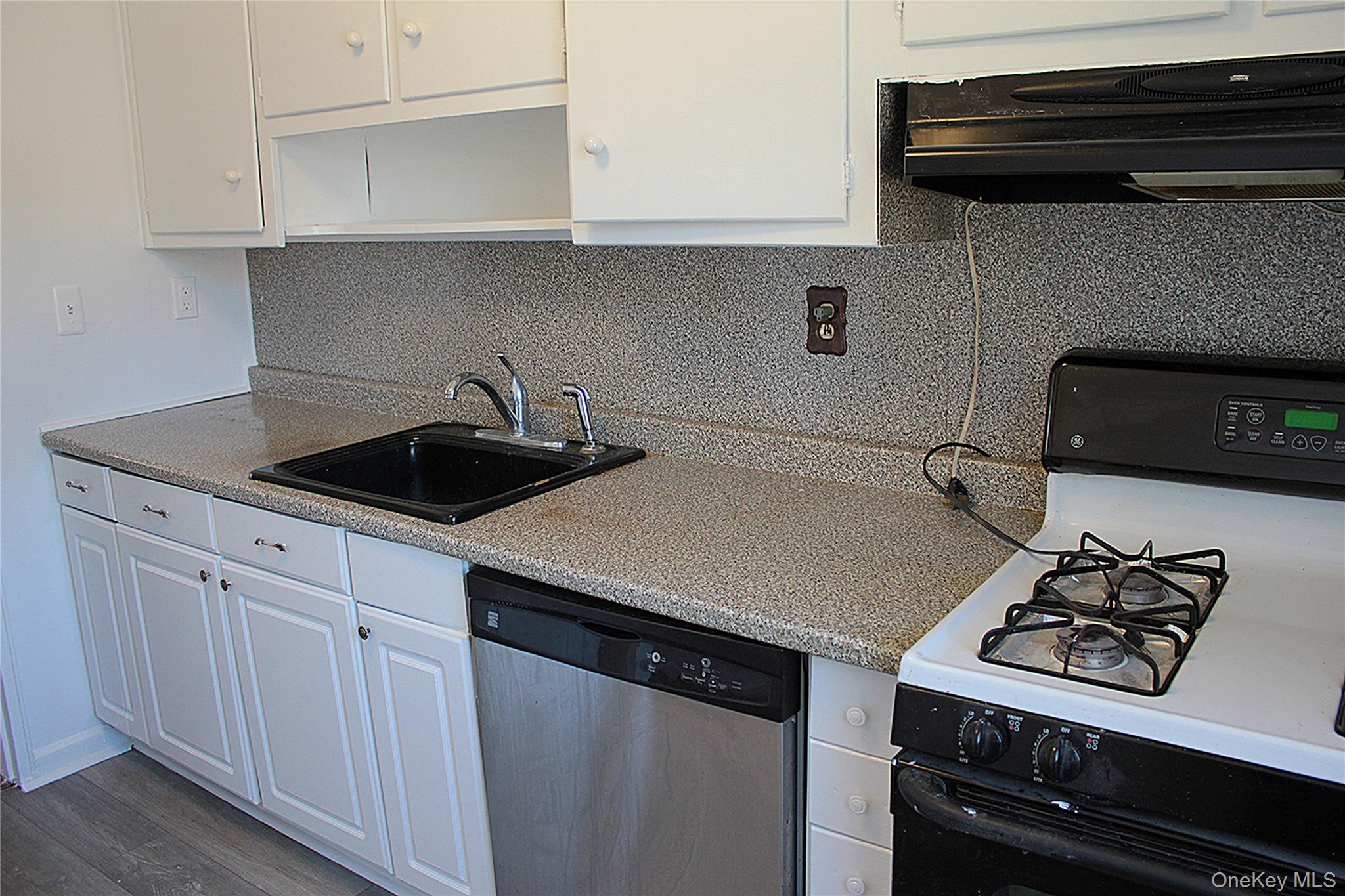 #4 photo, 28 DeHaven Drive, Yonkers , NY 10701