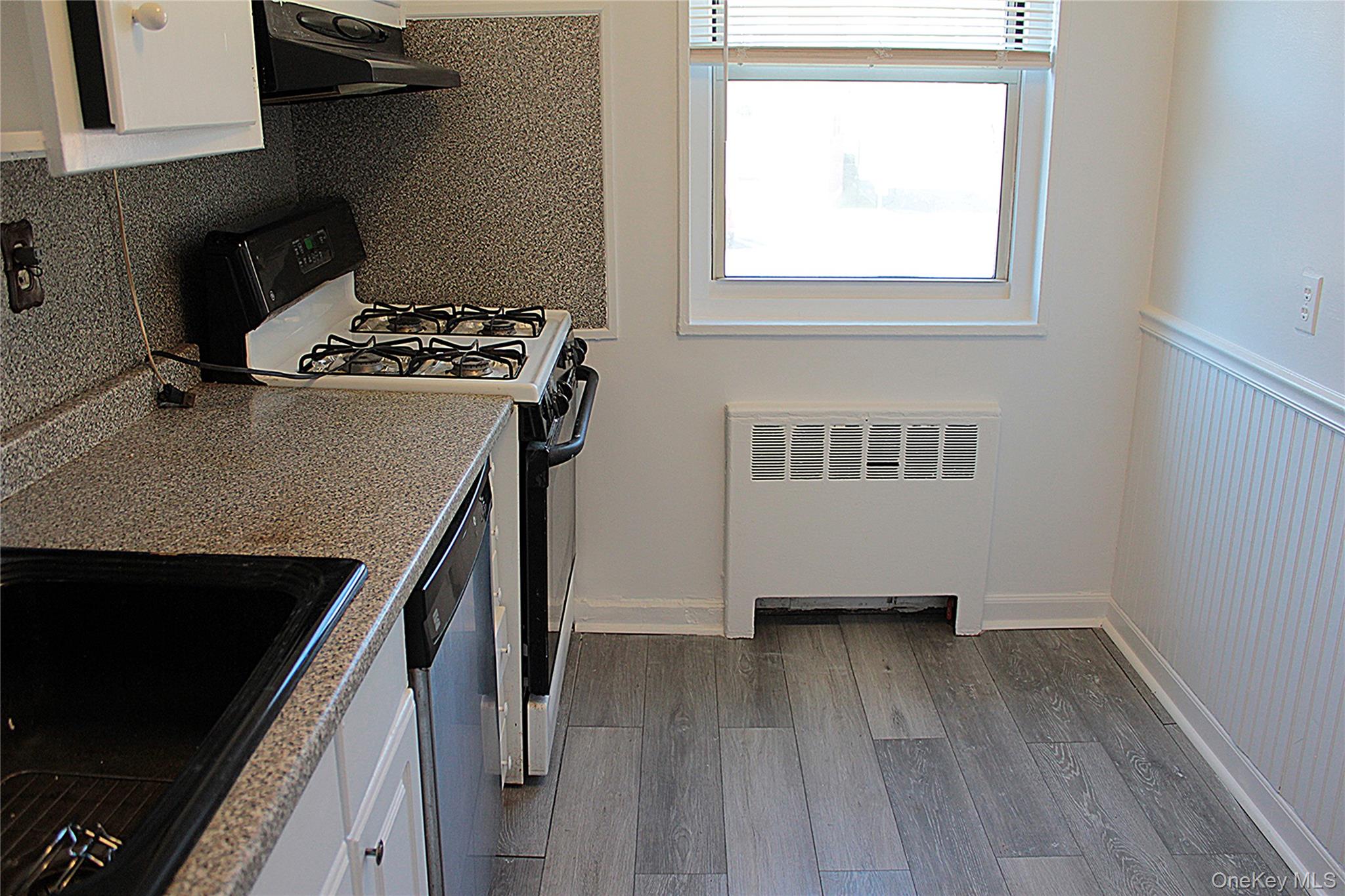 #5 photo, 28 DeHaven Drive, Yonkers , NY 10701