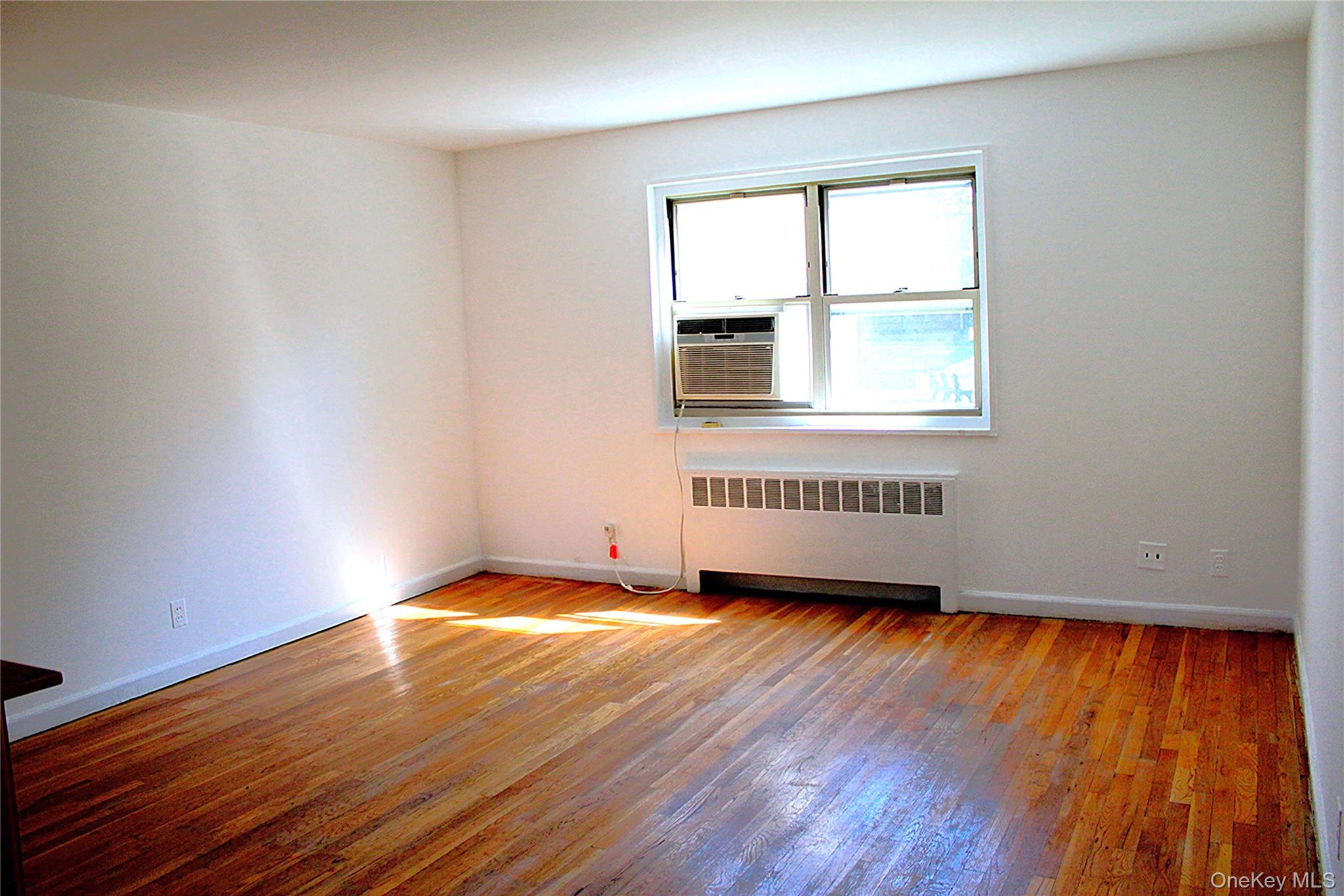 #6 photo, 28 DeHaven Drive, Yonkers , NY 10701