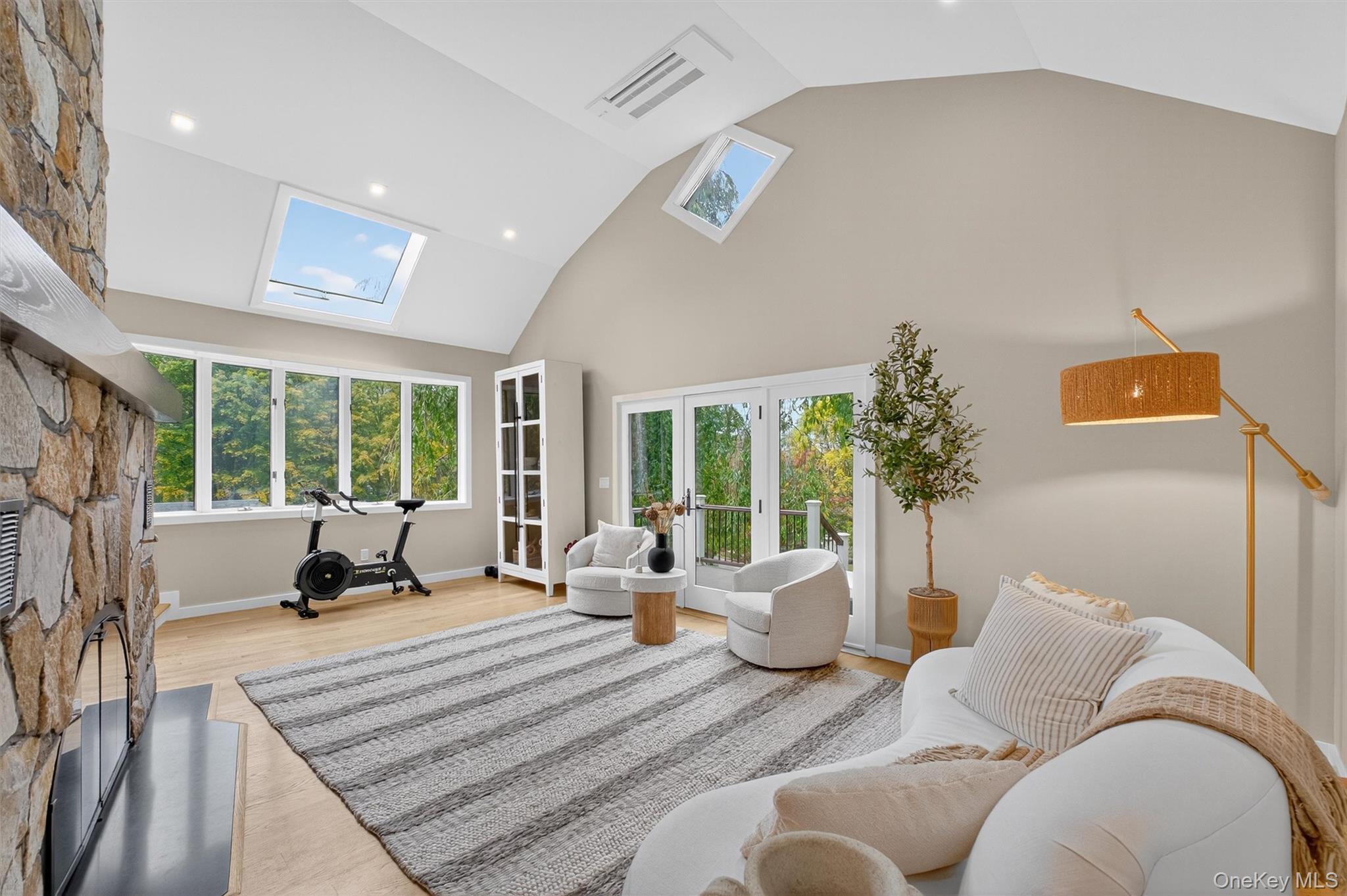 #10 photo, 602 Oscawana Lake Road, Putnam Valley , NY 10579