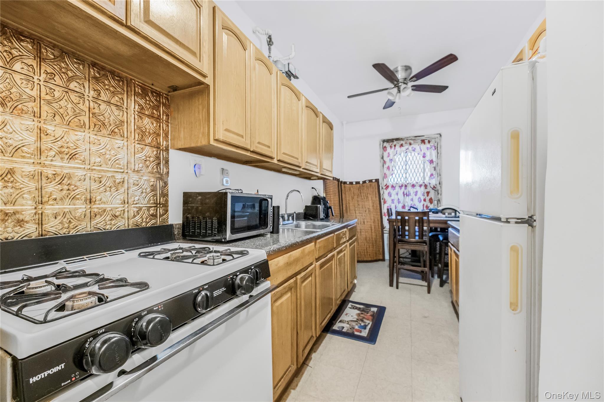 #11 photo, 3398 Wayne Avenue, Bronx , NY 10467