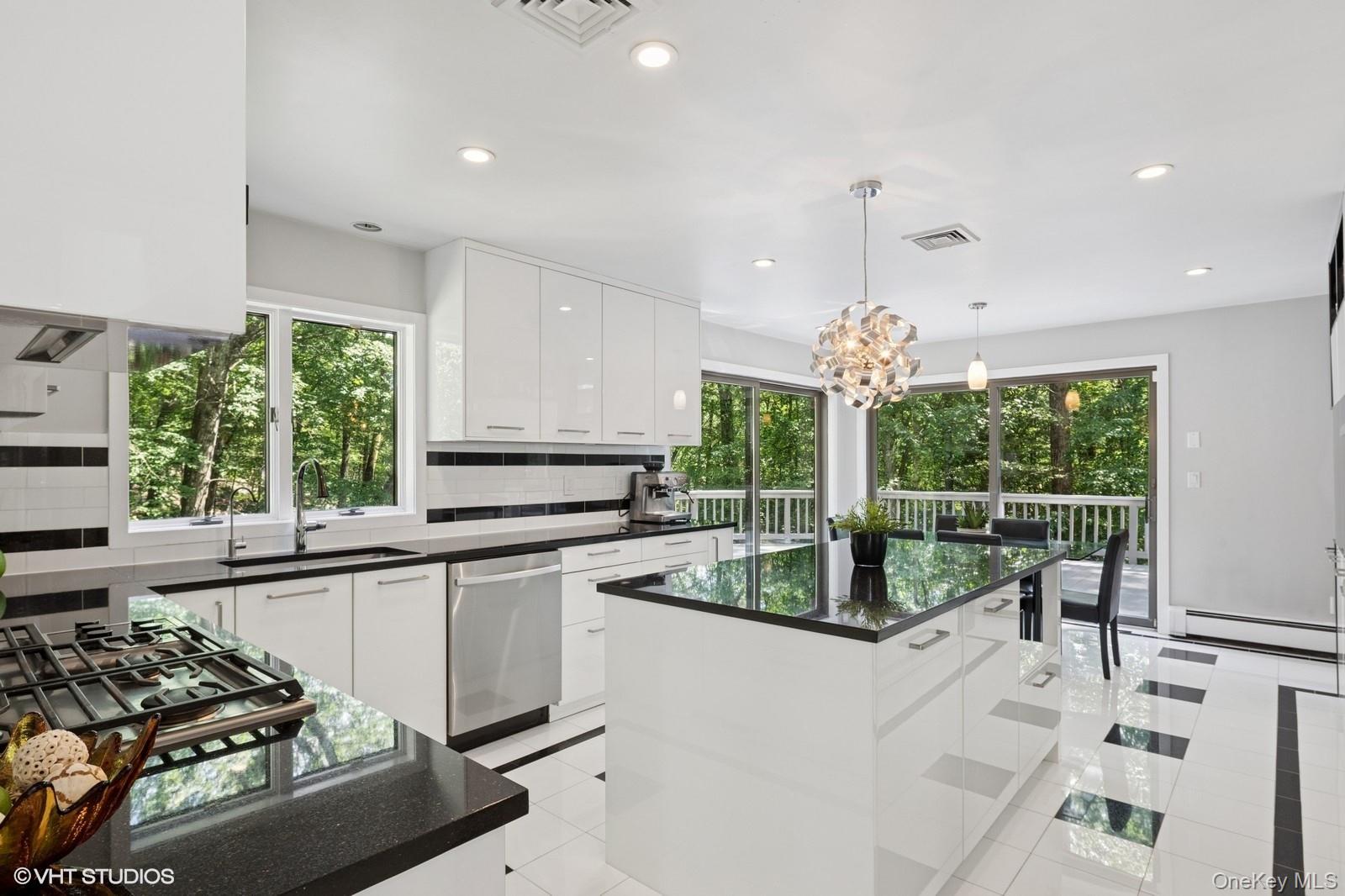 #6 photo, 4 Hemlock Hollow Place, Armonk , NY 10504