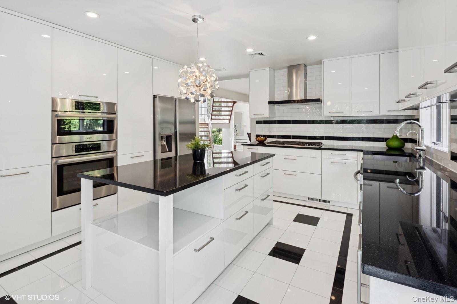 #7 photo, 4 Hemlock Hollow Place, Armonk , NY 10504