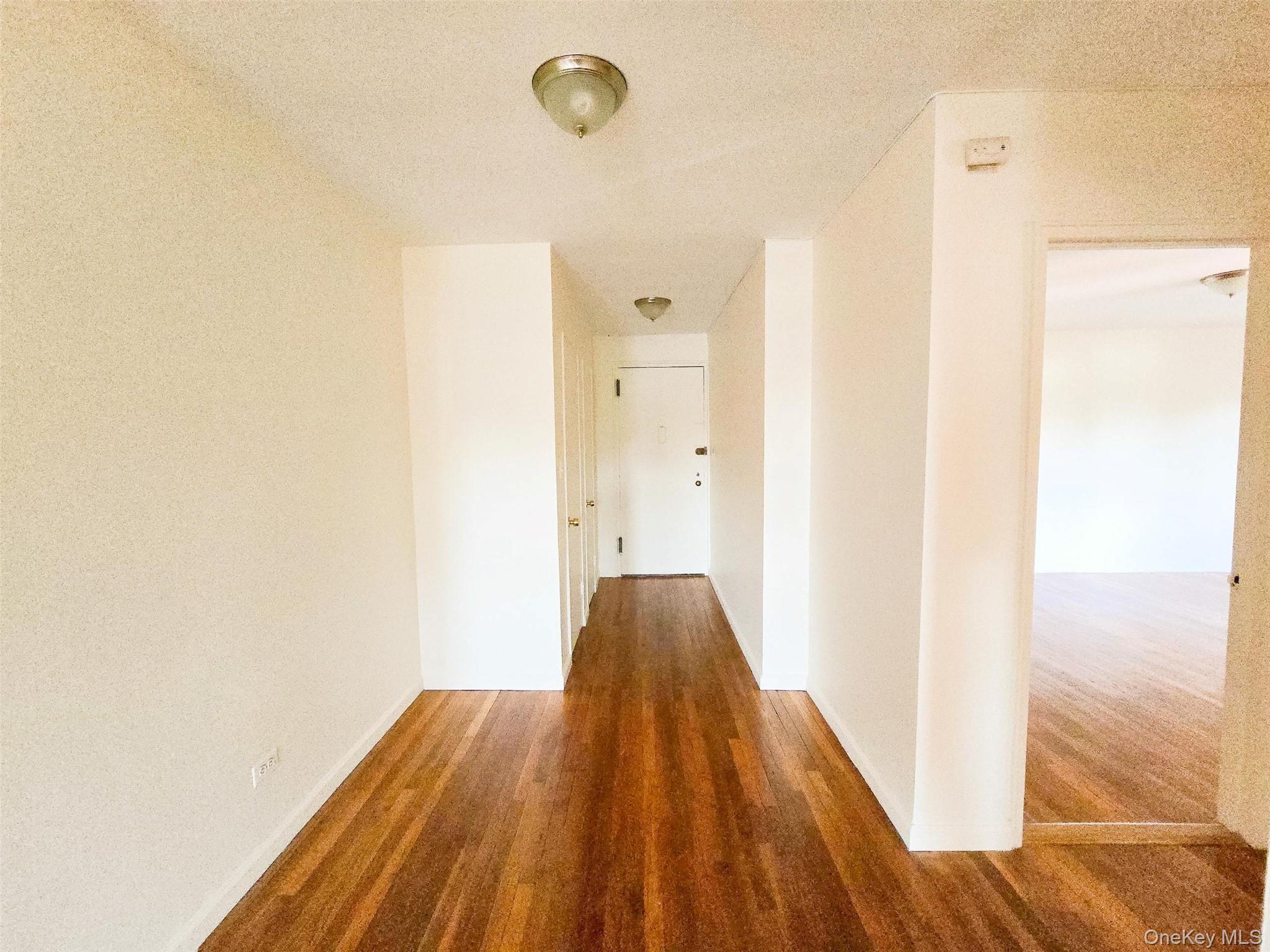 #15 photo, 30-11 Parsons Boulevard, クイーンズ区 Flushing , NY 11354