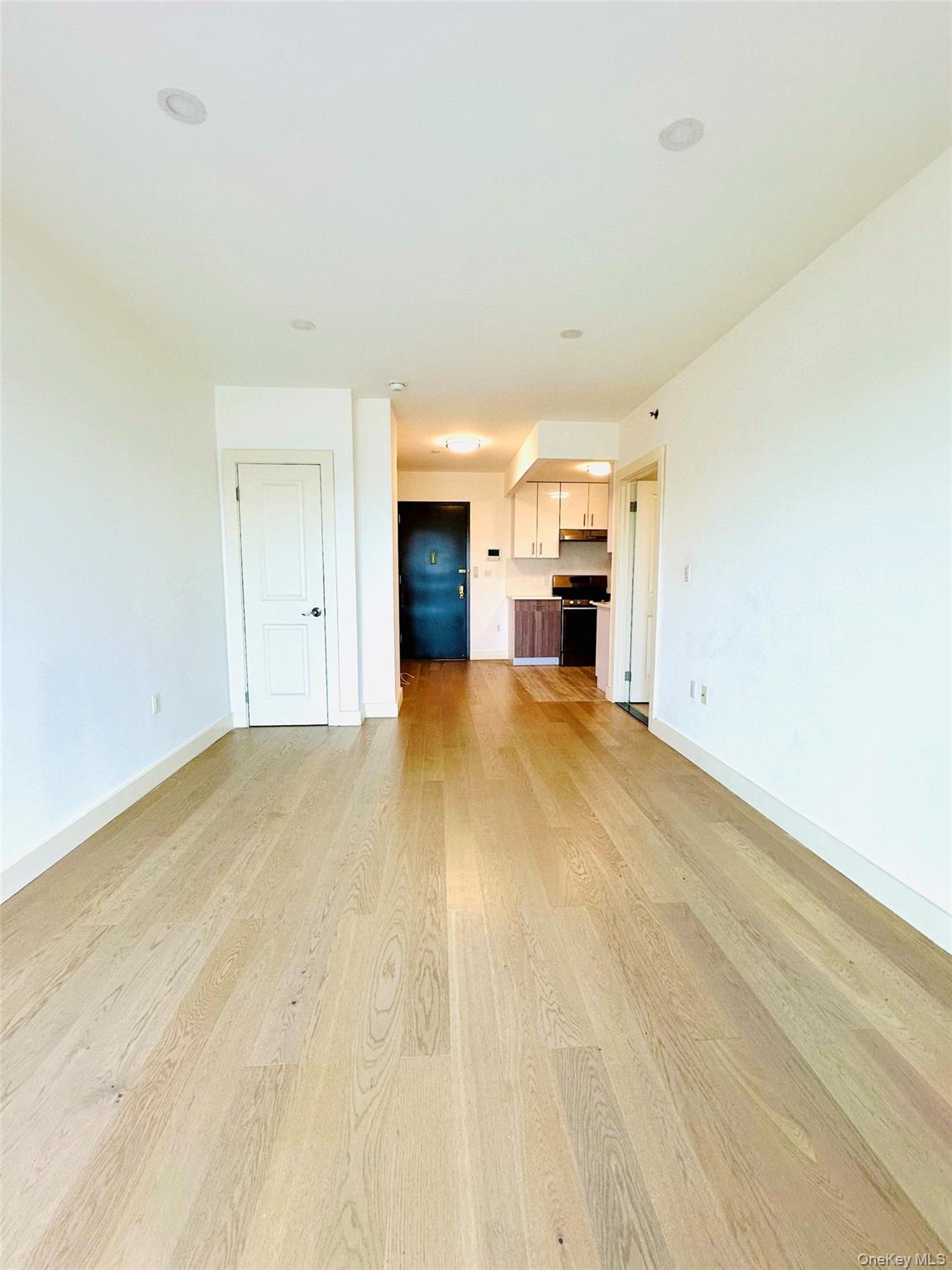 #7 photo, 62-98 Woodhaven Blvd, Rego Park , NY 11374