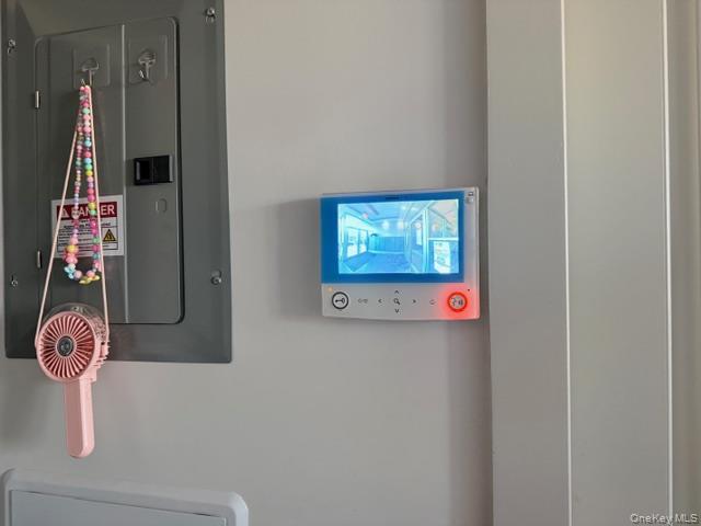 #17 photo, 41-62 Bowne Street, Flushing , NY 11355