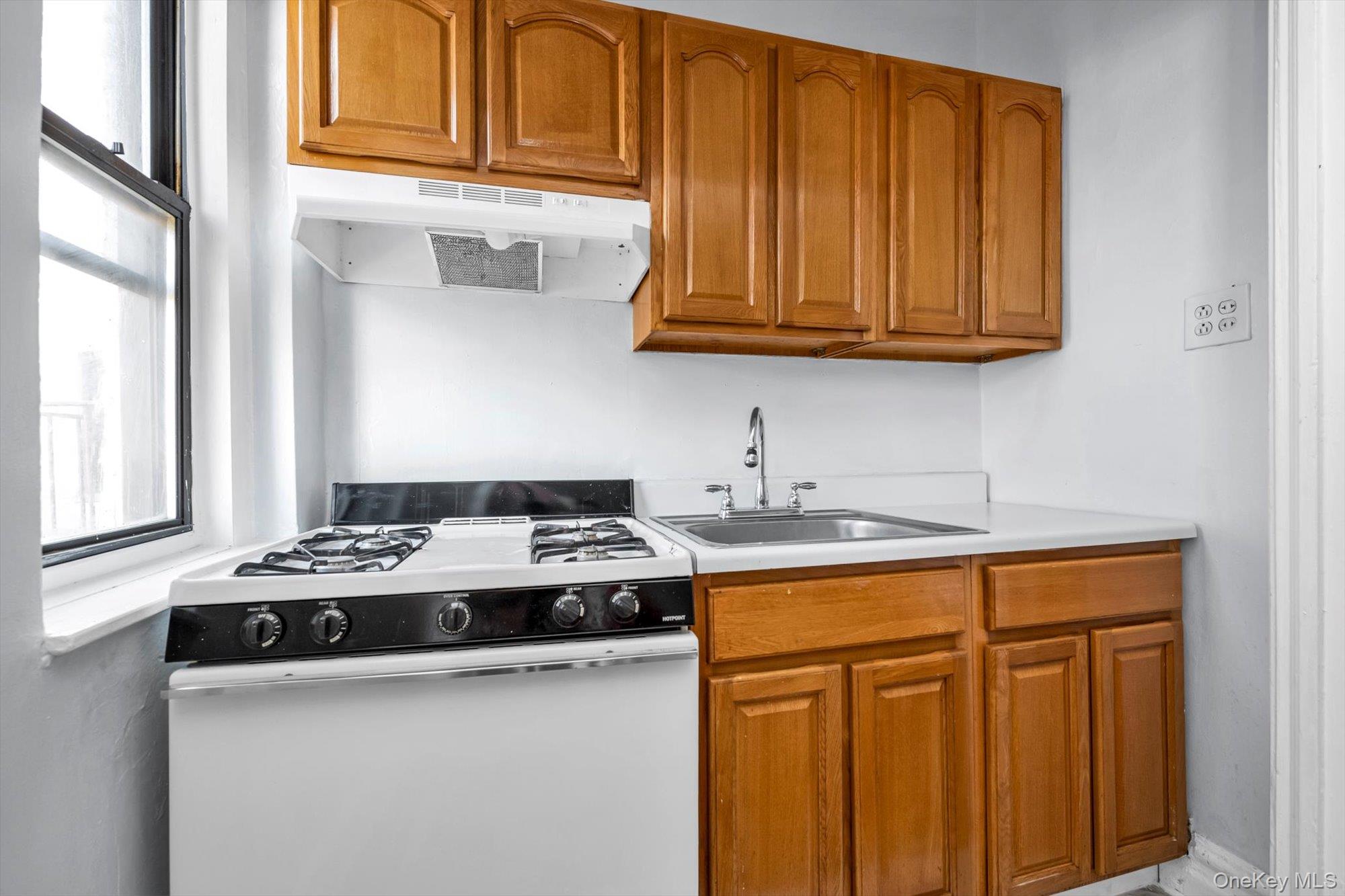 #7 photo, 83-44 Lefferts Boulevard, クイーンズ区 Kew Gardens , NY 11415