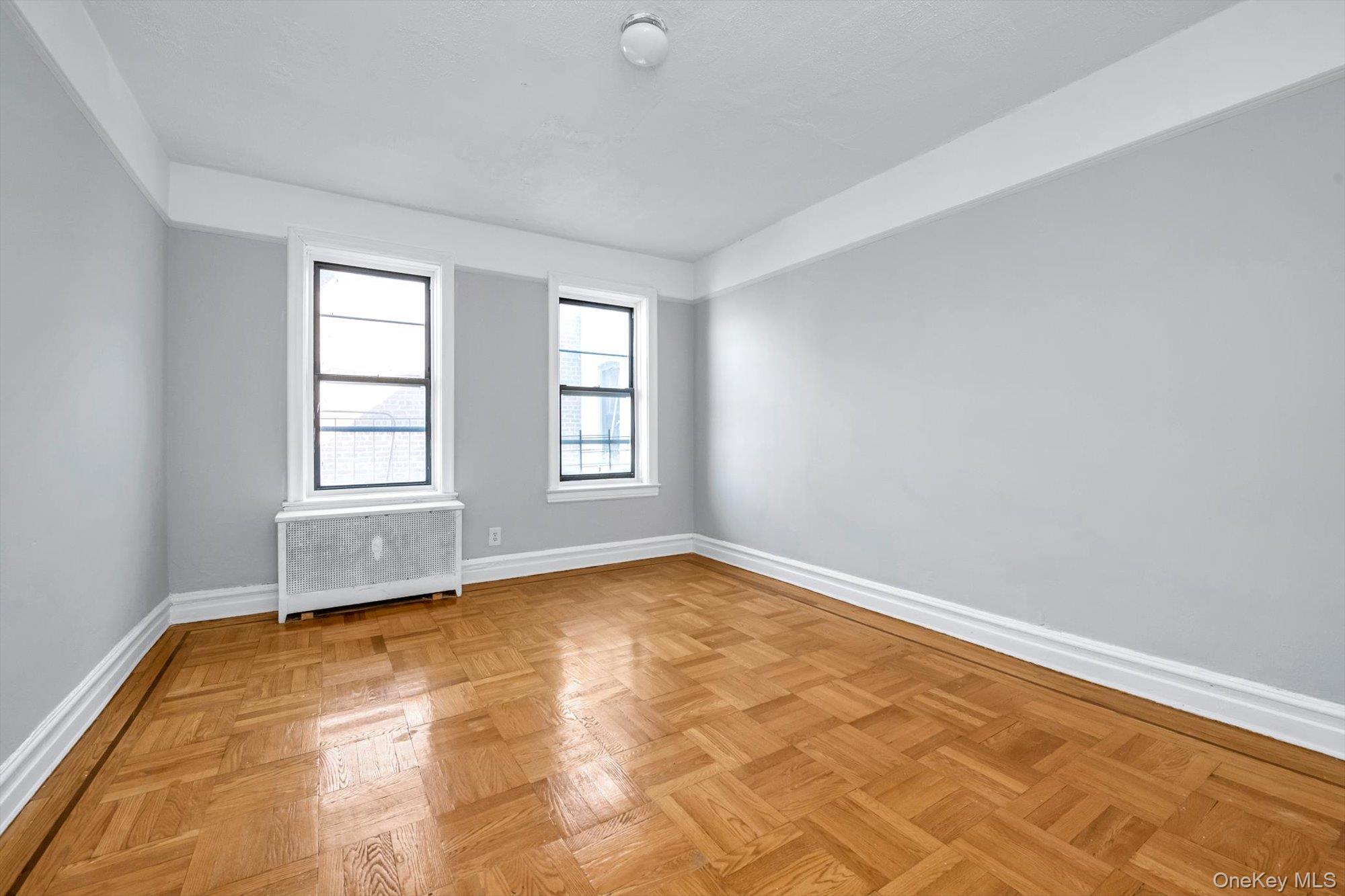 #8 photo, 83-44 Lefferts Boulevard, クイーンズ区 Kew Gardens , NY 11415