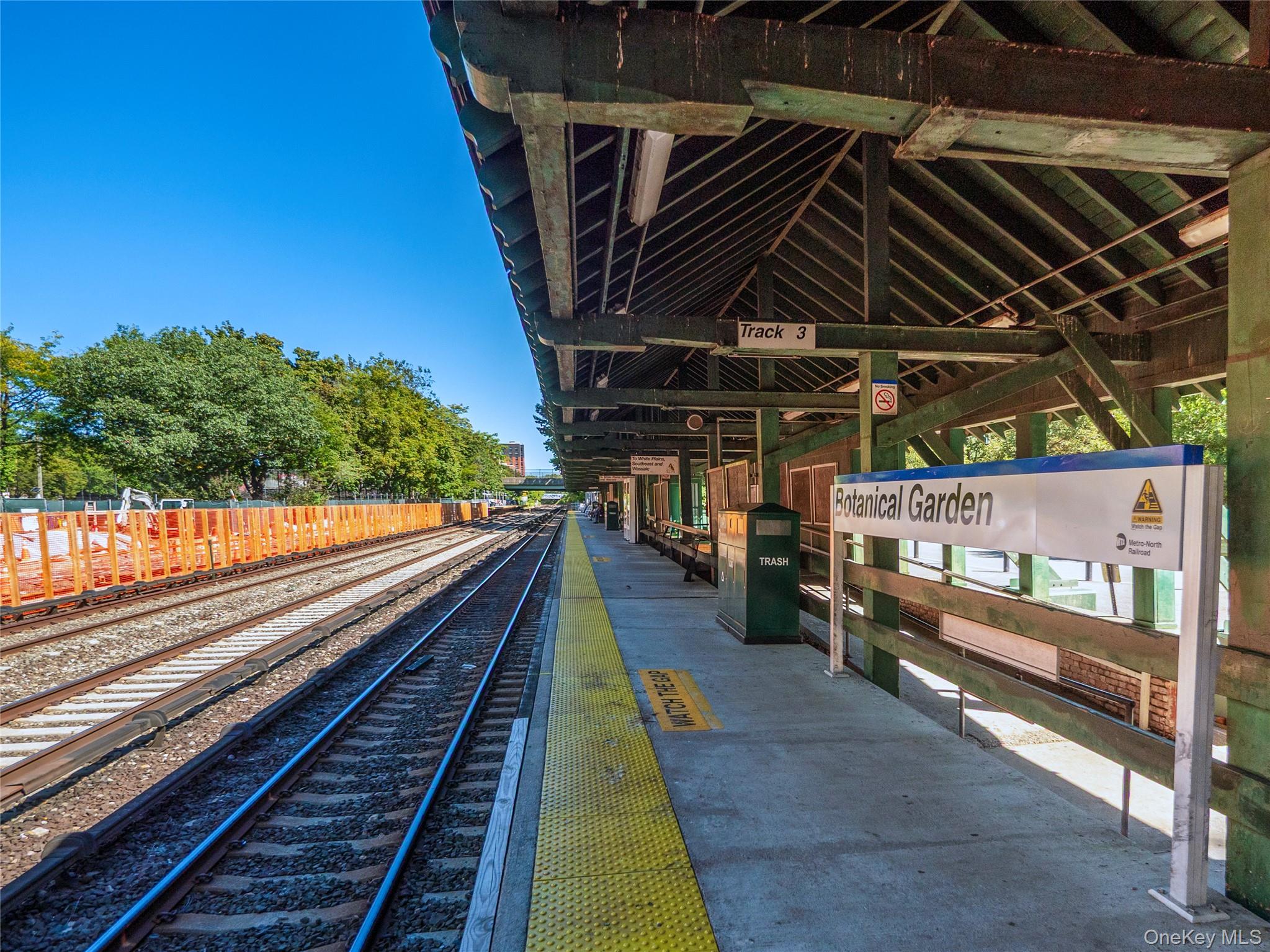 #8 photo, 306 E Mosholu Parkway, Bronx , NY 10458