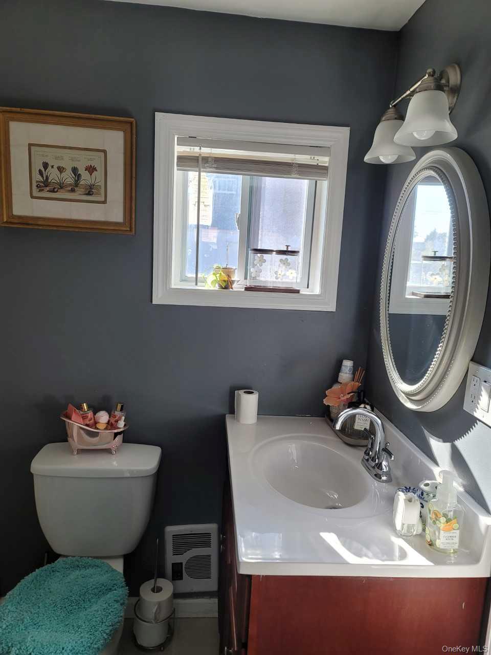 #9 photo, 320 Clayton Street, サフォーク郡 Central Islip , NY 11722