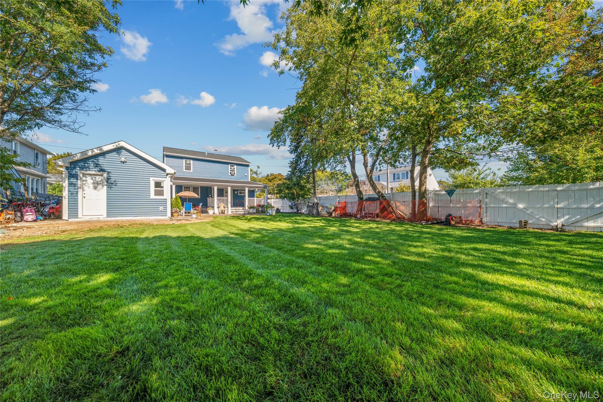 #20 photo, 84 E 9th Street, Huntington Station , NY 11746