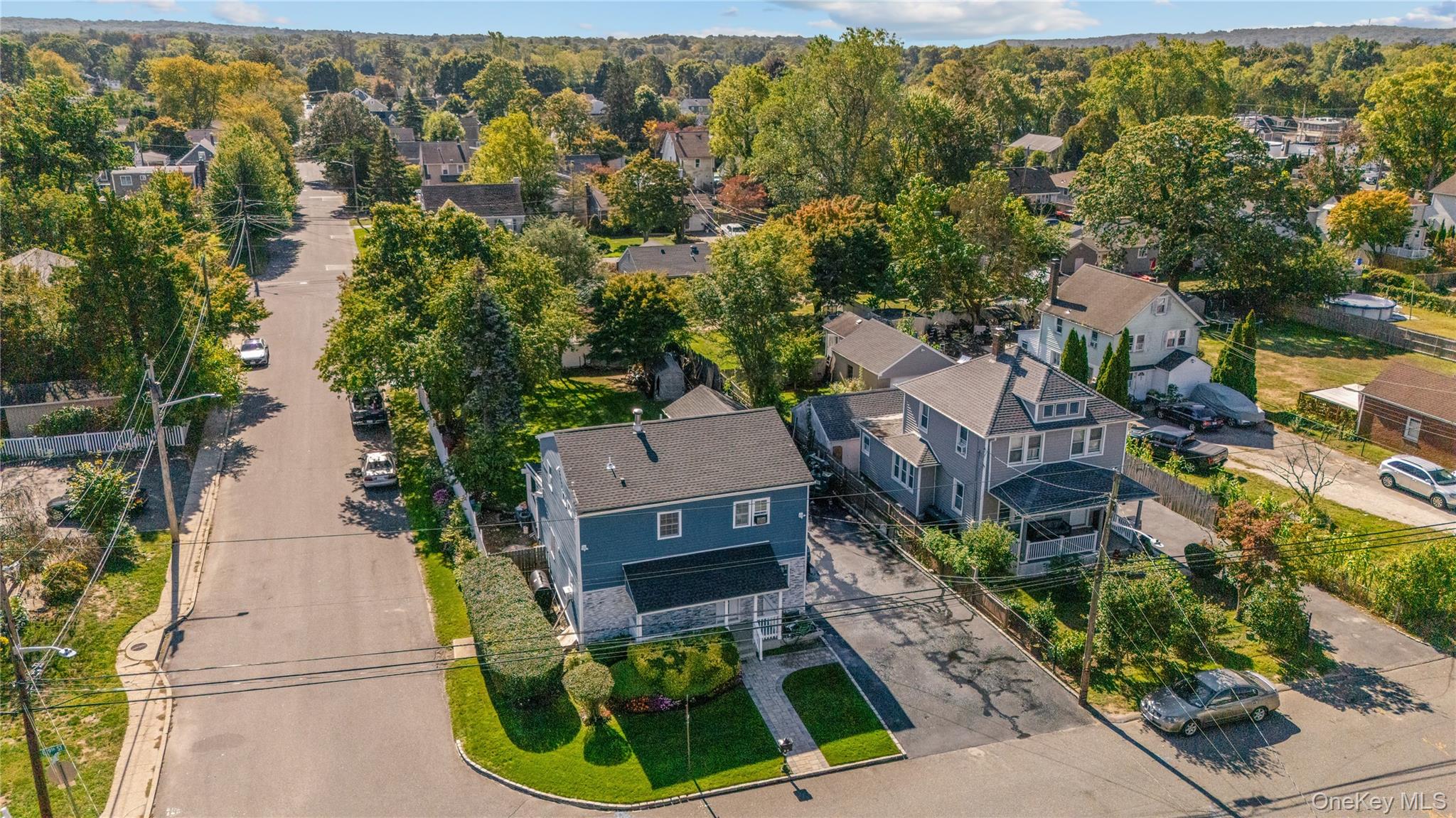 #4 photo, 84 E 9th Street, Huntington Station , NY 11746