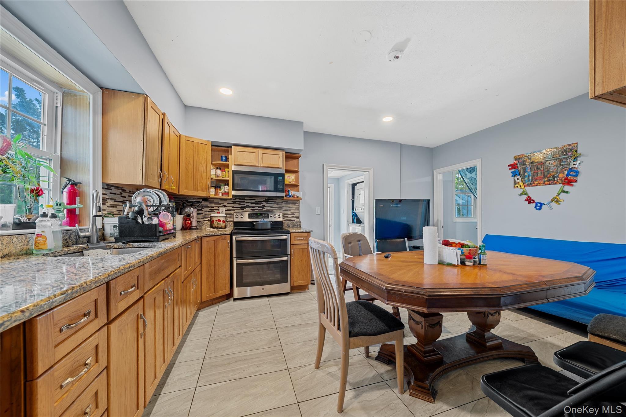 #8 photo, 84 E 9th Street, Huntington Station , NY 11746