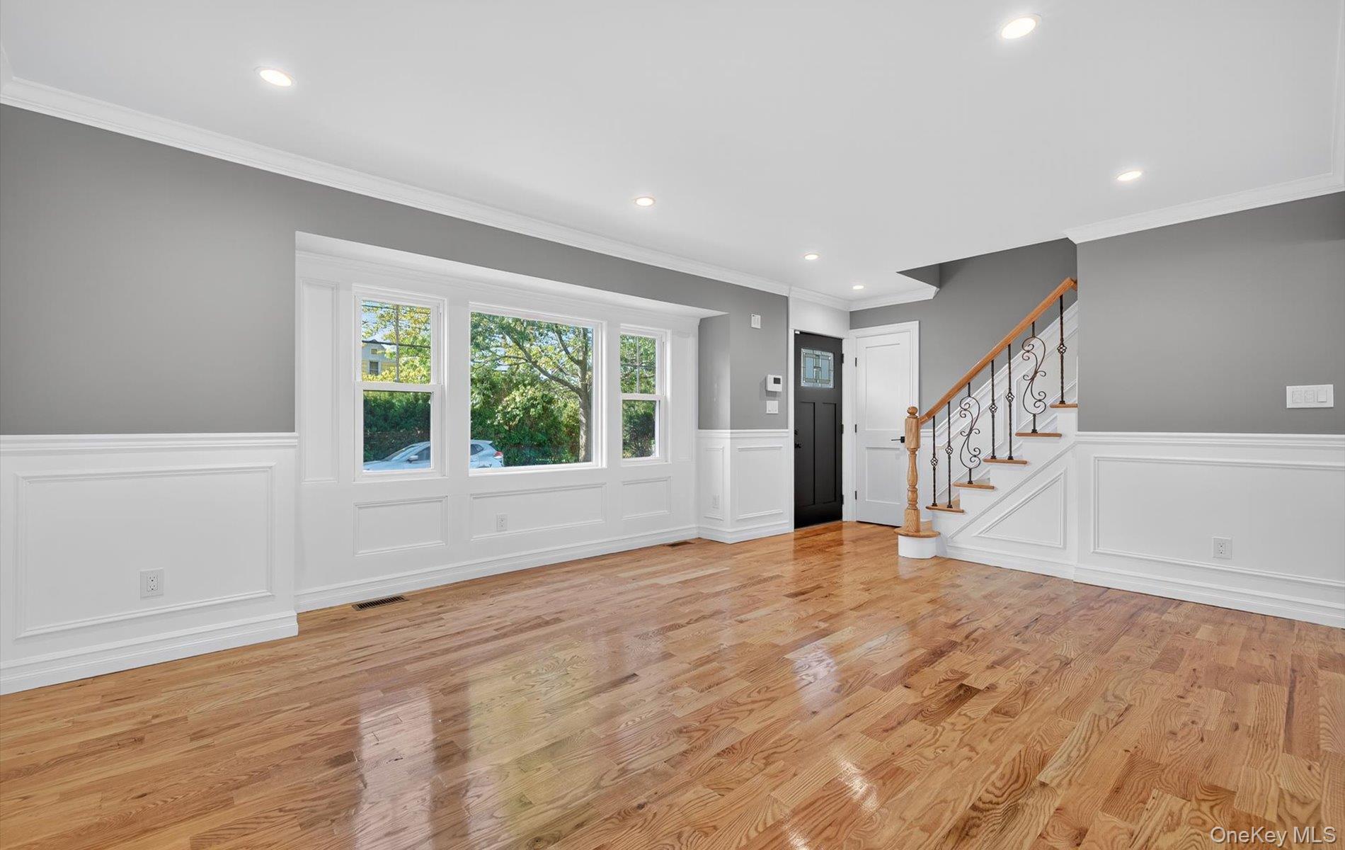 #11 photo, 1098 Russell Street, Franklin Square , NY 11010