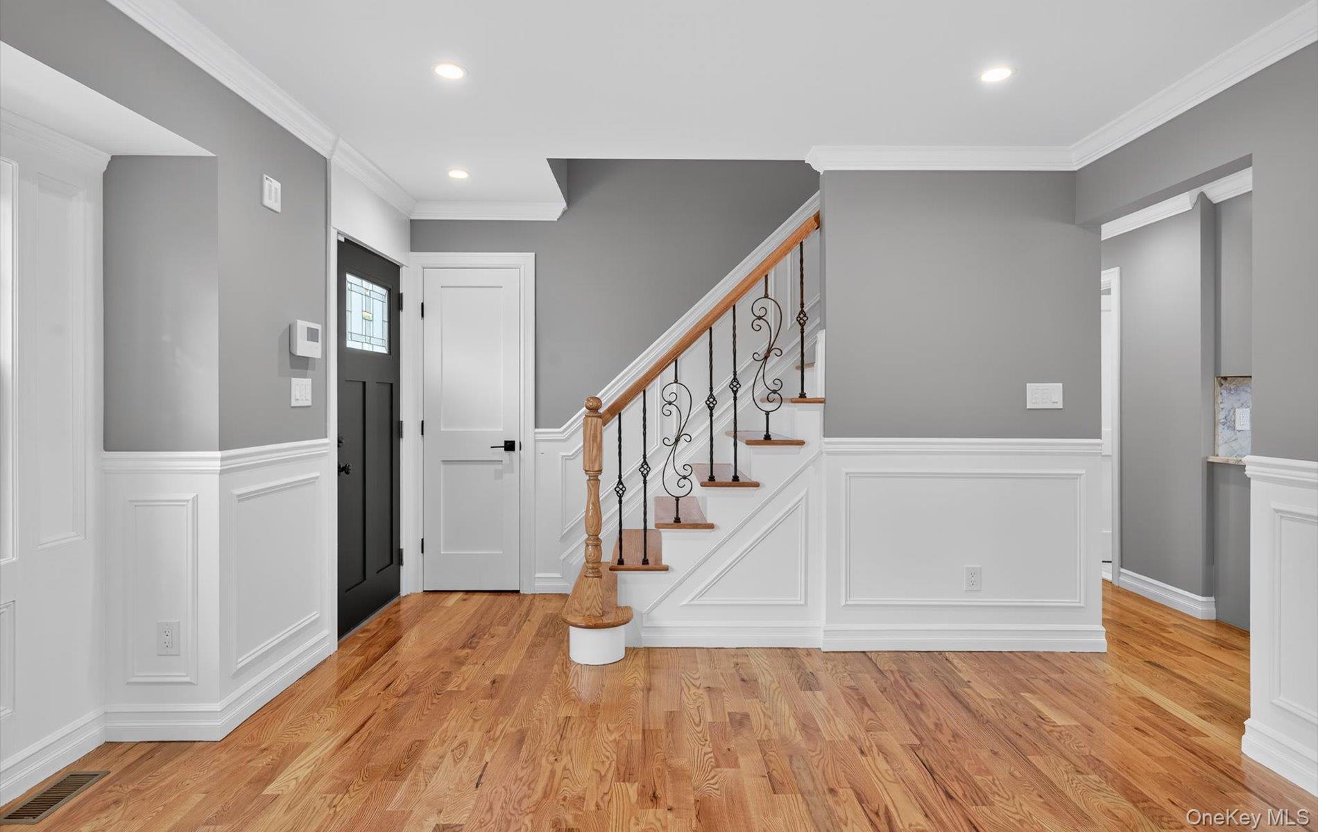 #12 photo, 1098 Russell Street, Franklin Square , NY 11010