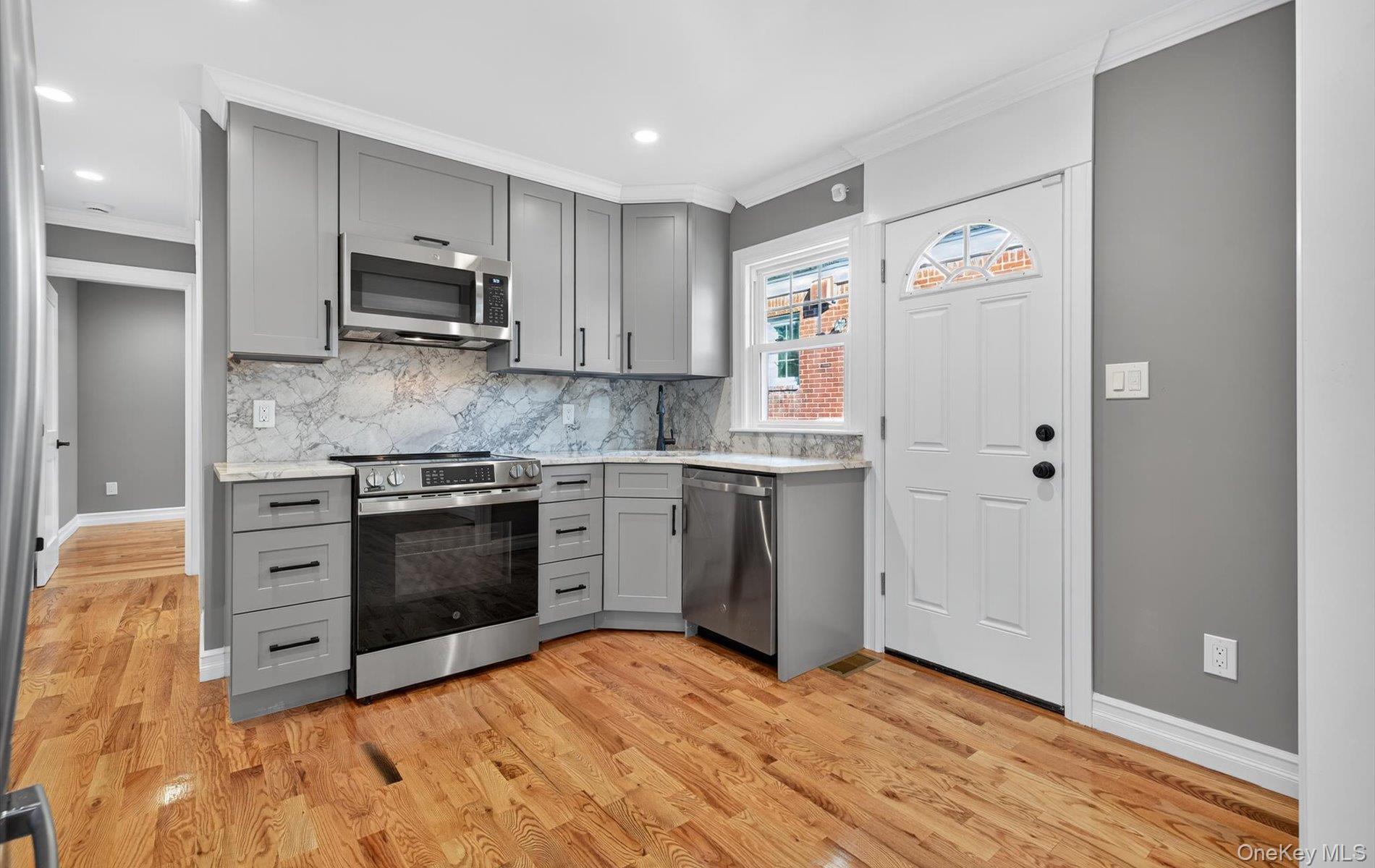 #17 photo, 1098 Russell Street, Franklin Square , NY 11010