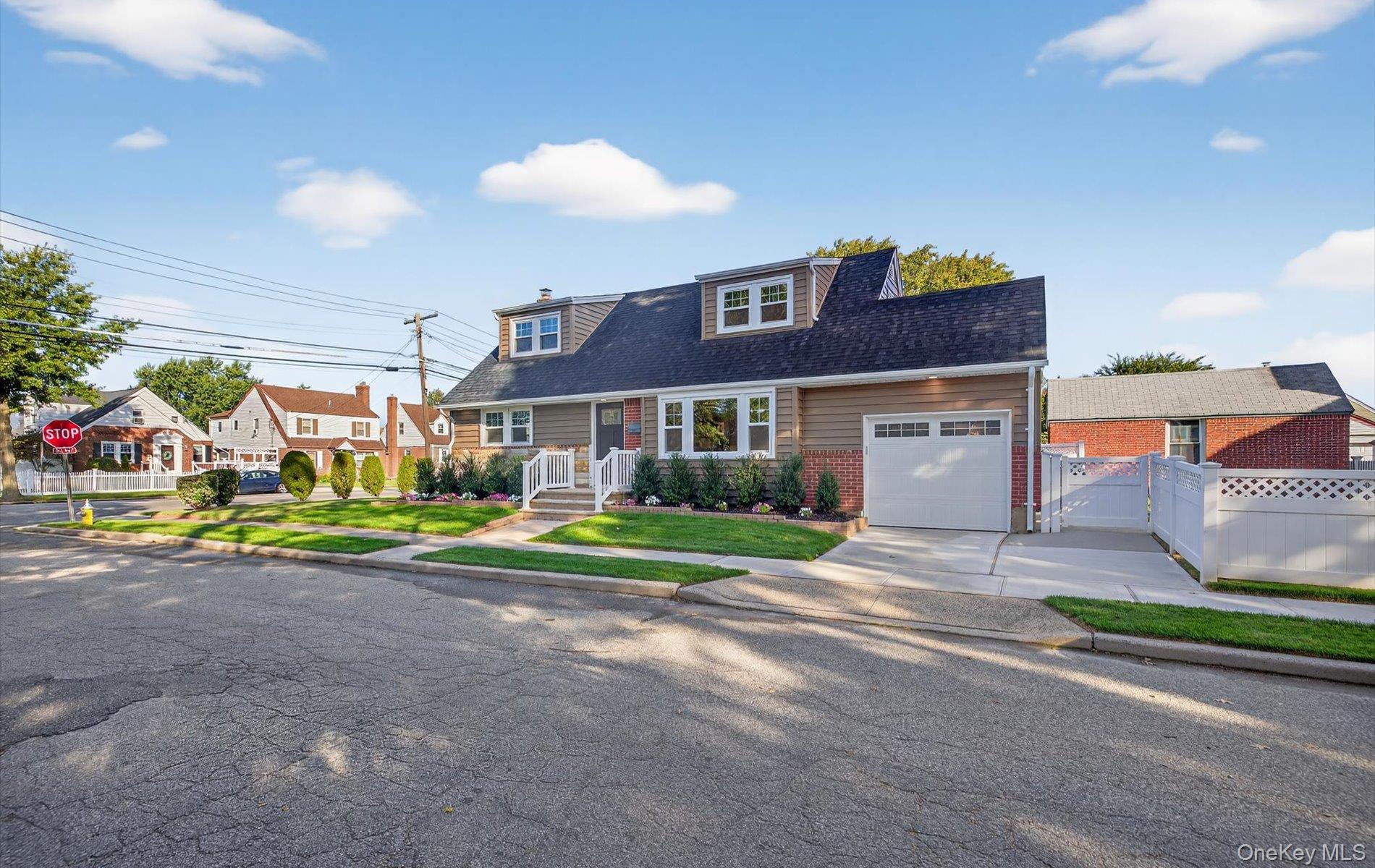 #4 photo, 1098 Russell Street, Franklin Square , NY 11010