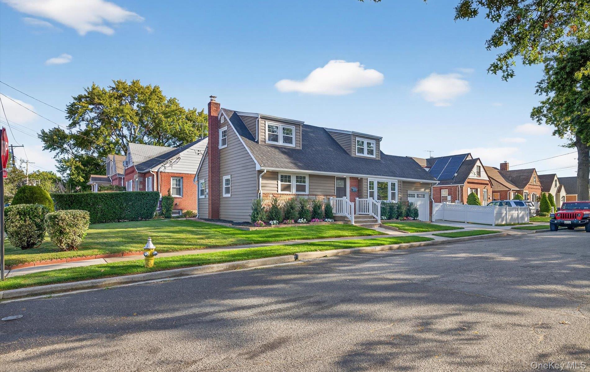 #5 photo, 1098 Russell Street, Franklin Square , NY 11010