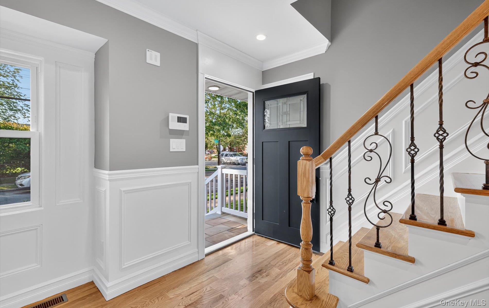 #8 photo, 1098 Russell Street, Franklin Square , NY 11010