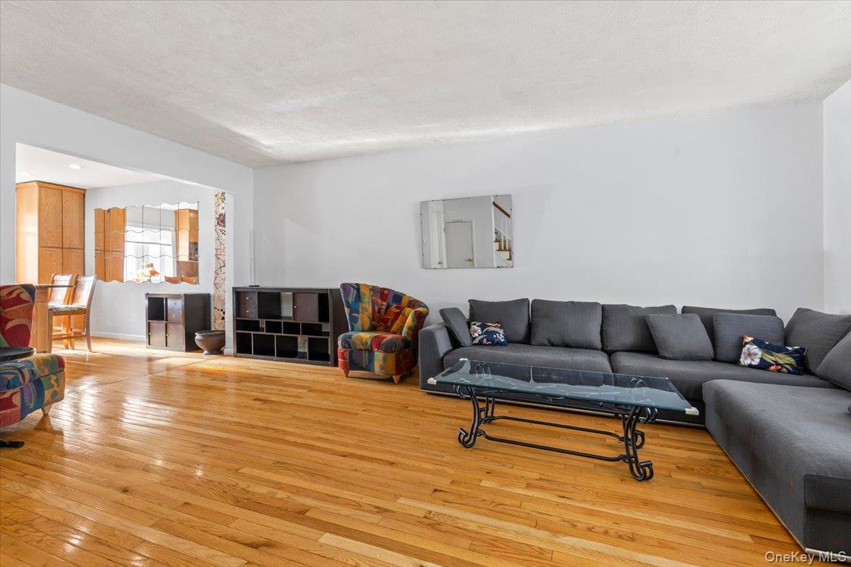 #4 photo, 3339 Kingsland Avenue, Bronx , NY 10469