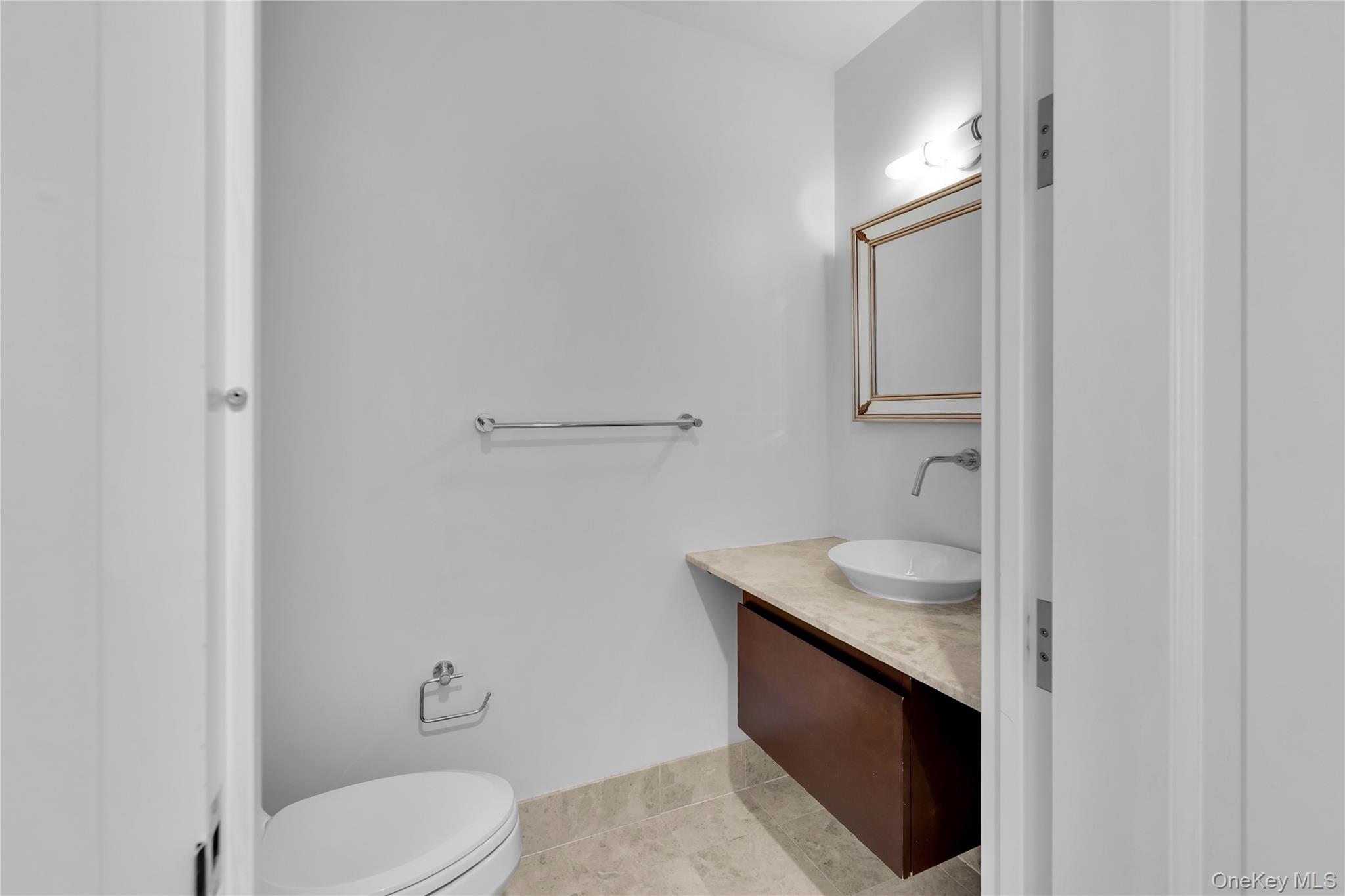 #15 photo, 175 Huguenot Street, New Rochelle , NY 10801