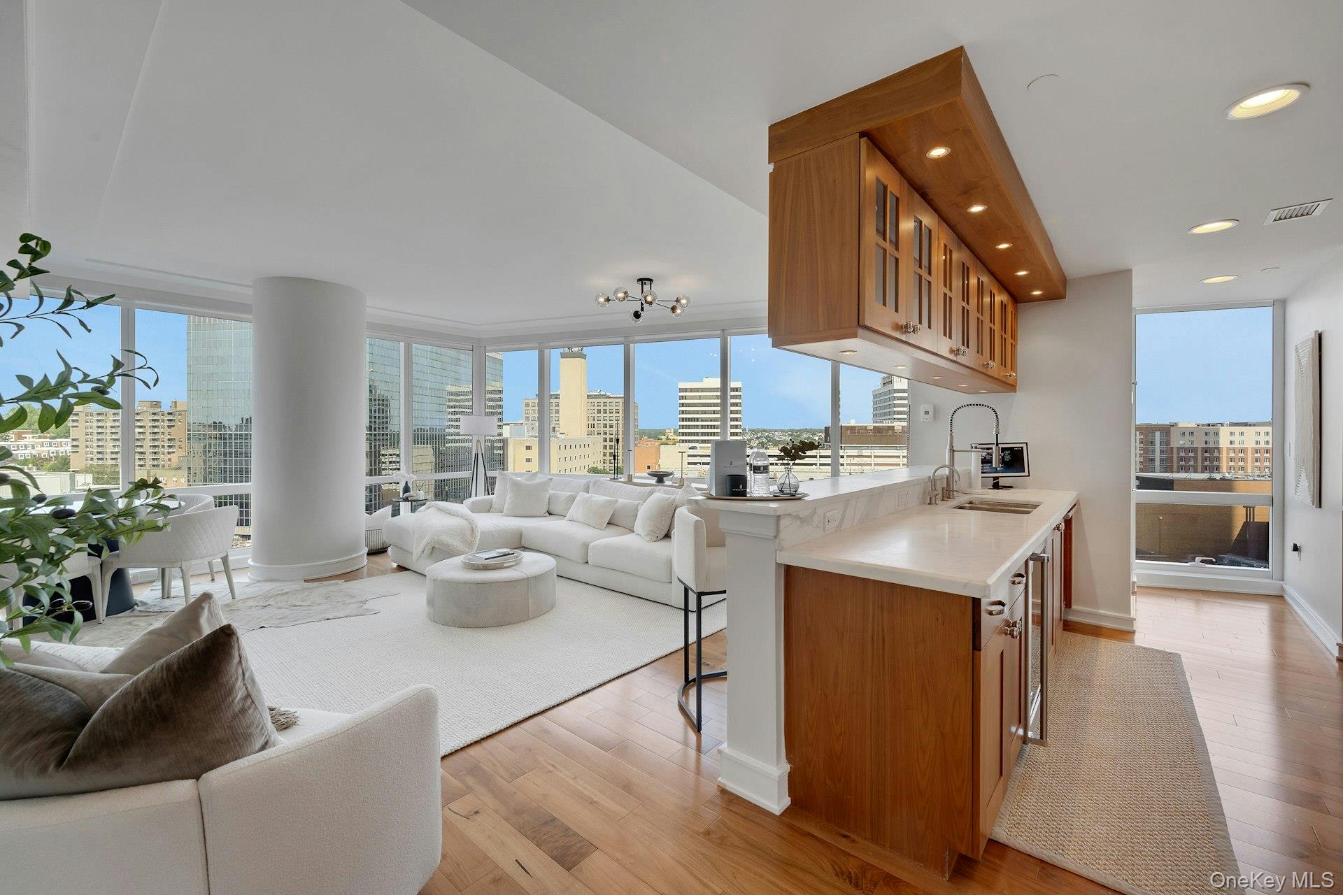 #11 photo, 5 Renaissance Square, White Plains , NY 10601