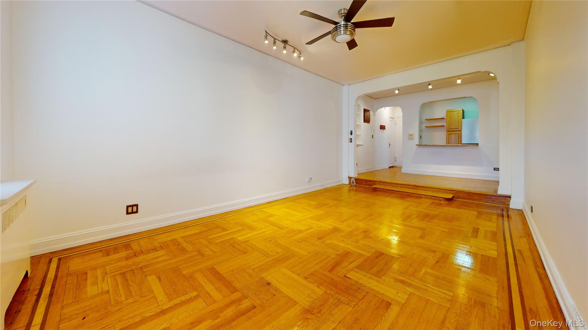 #1 photo, 2160 Bronx Park, ブロンクス区 Bronx , NY 10462