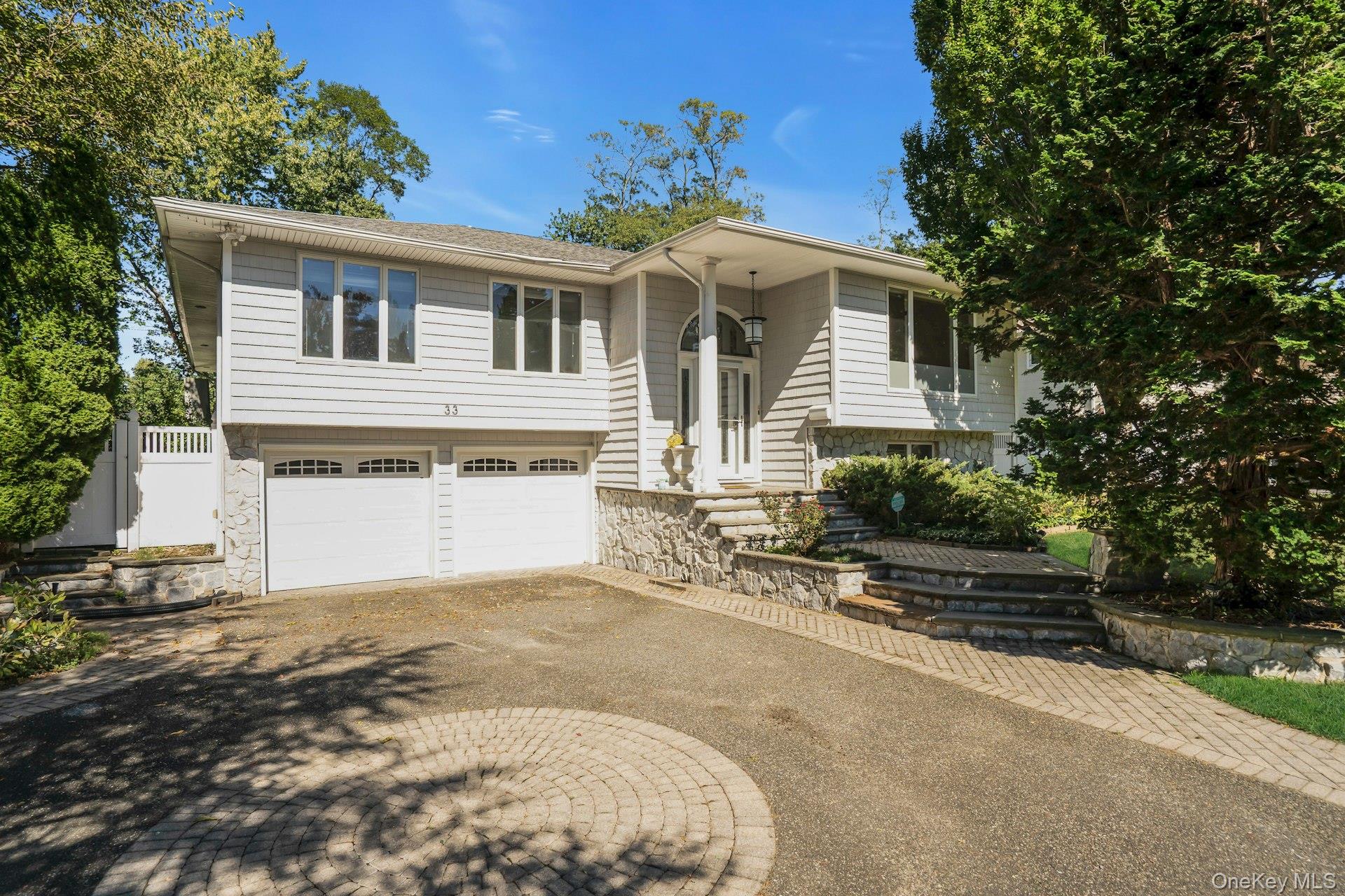 #1 photo, 33 Pittoni Drive, Commack , NY 11725