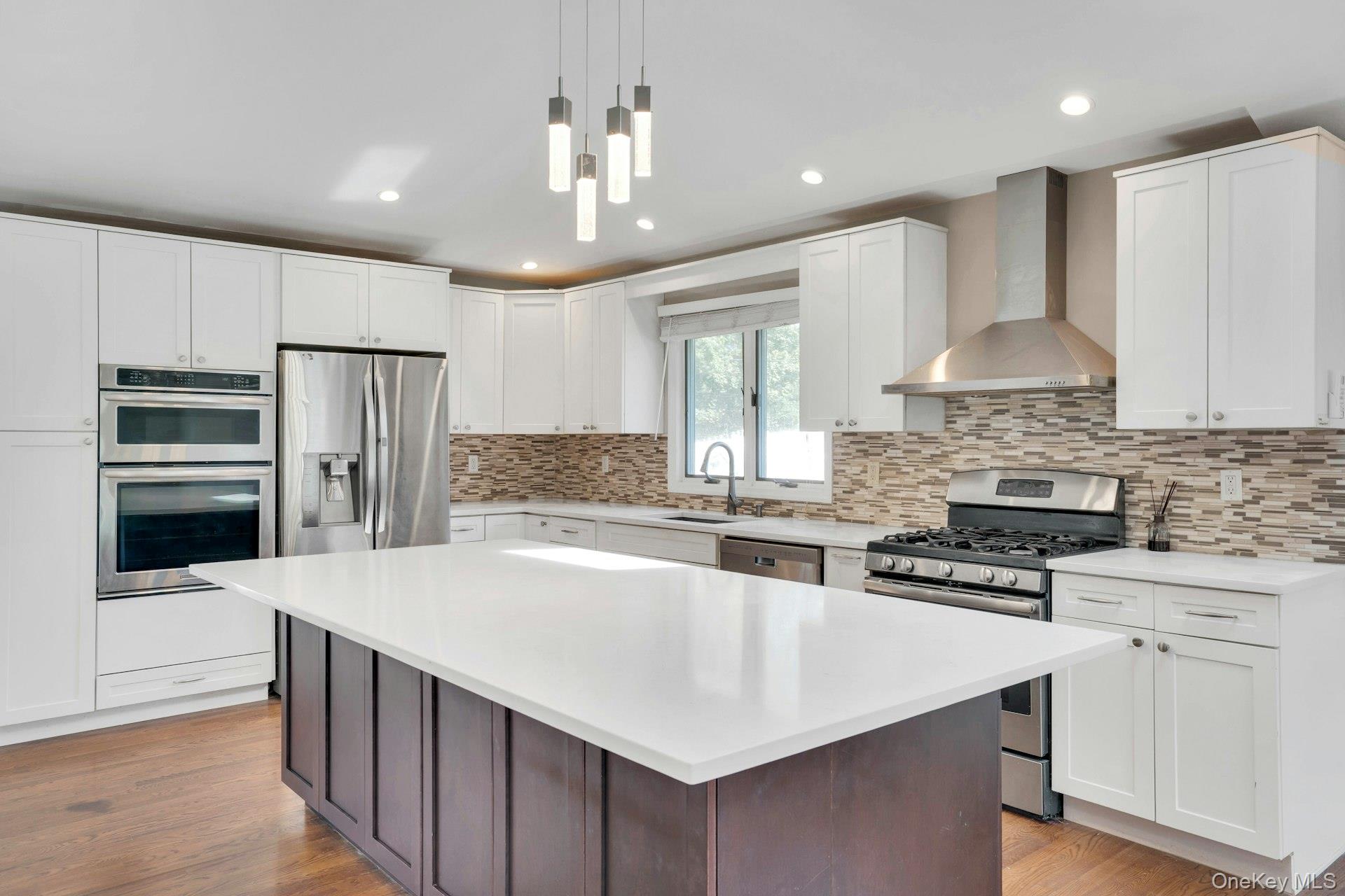 #15 photo, 33 Pittoni Drive, Commack , NY 11725