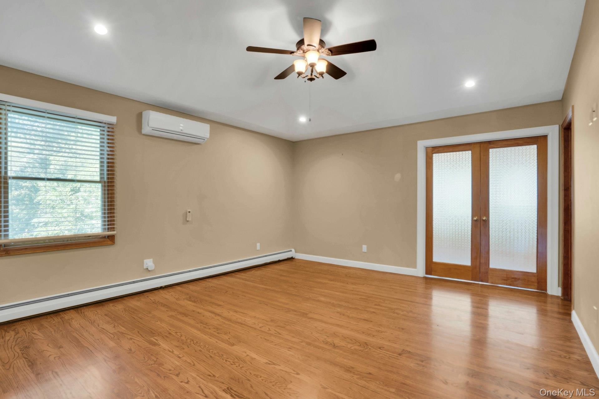 #20 photo, 33 Pittoni Drive, Commack , NY 11725