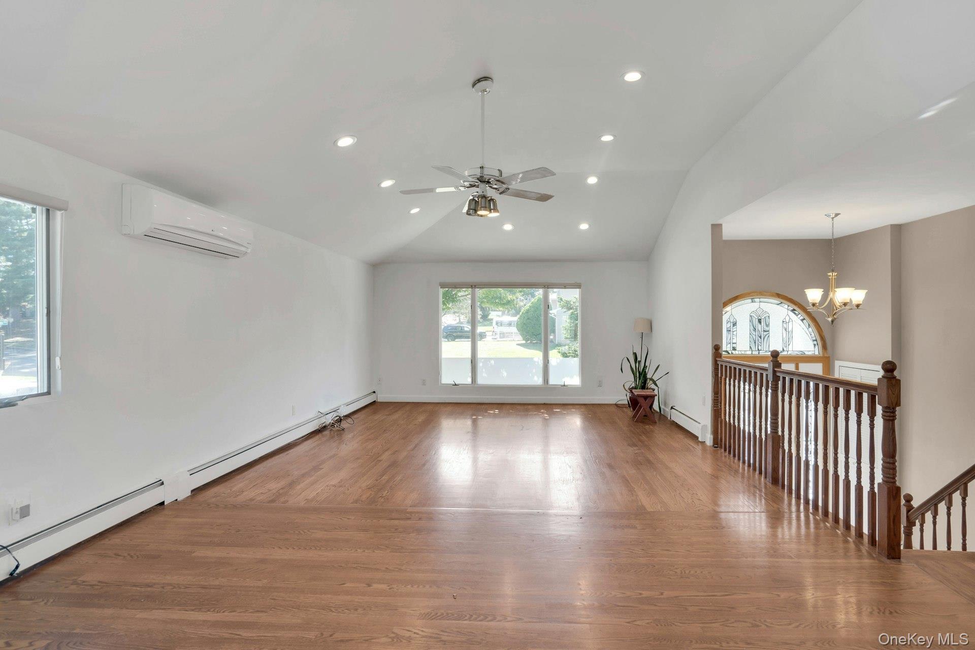 #7 photo, 33 Pittoni Drive, Commack , NY 11725