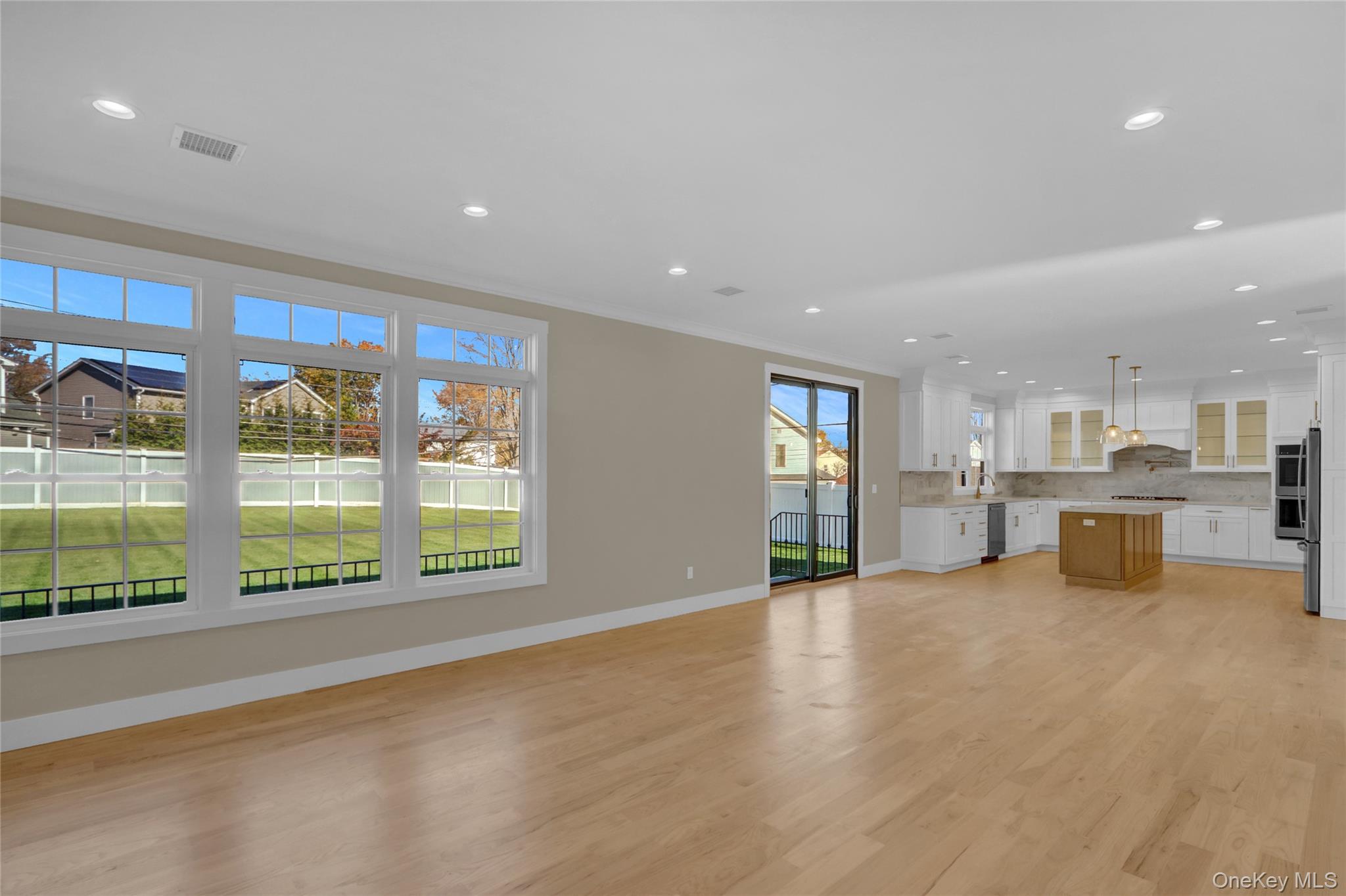 #17 photo, 1540 Spring Street, East Meadow , NY 11554