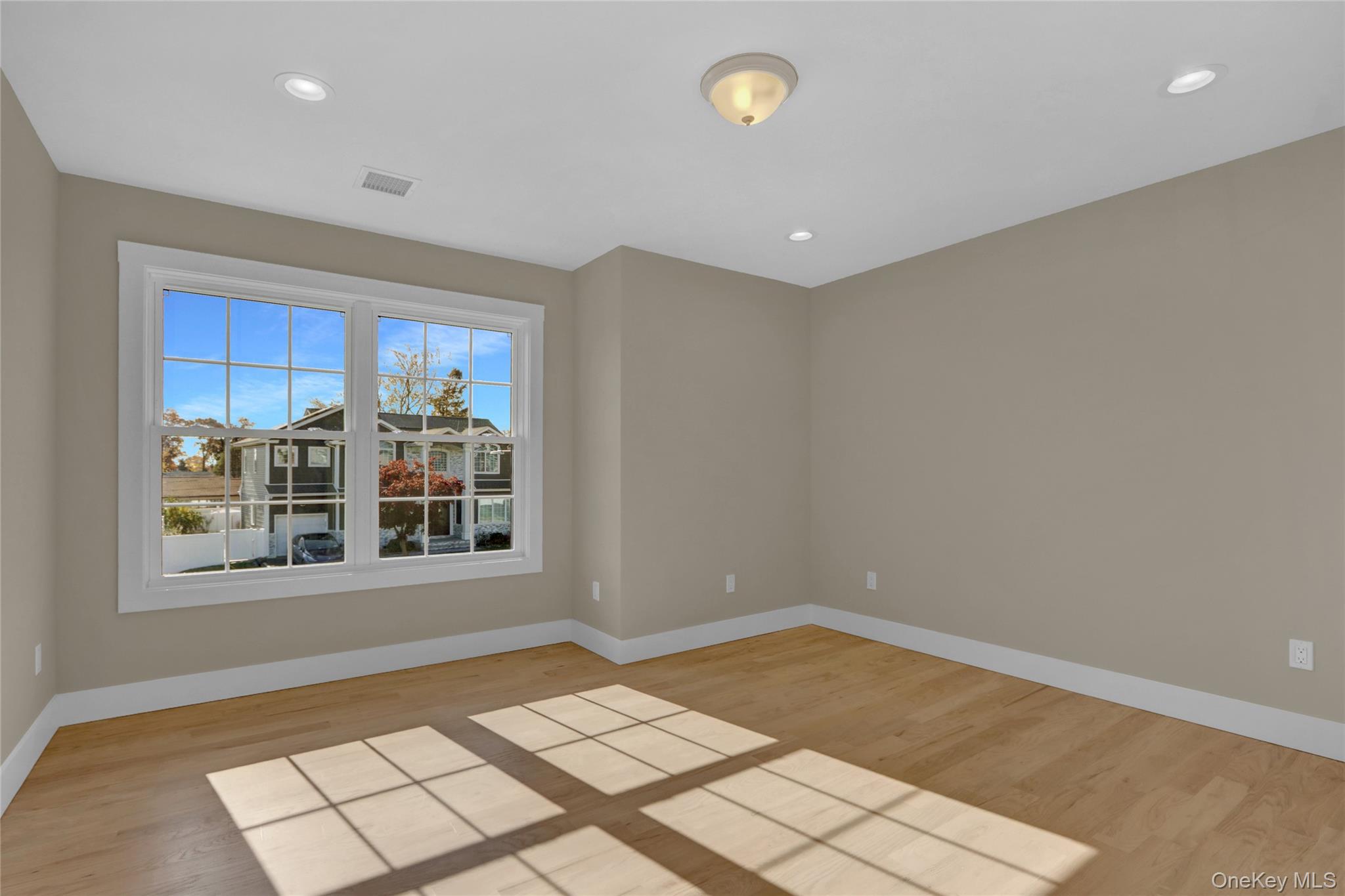 #18 photo, 1540 Spring Street, East Meadow , NY 11554